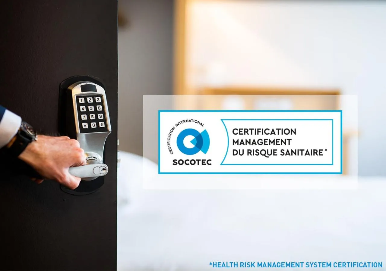 Certificate/Award in B&B HOTEL CHARTRES Le Forum