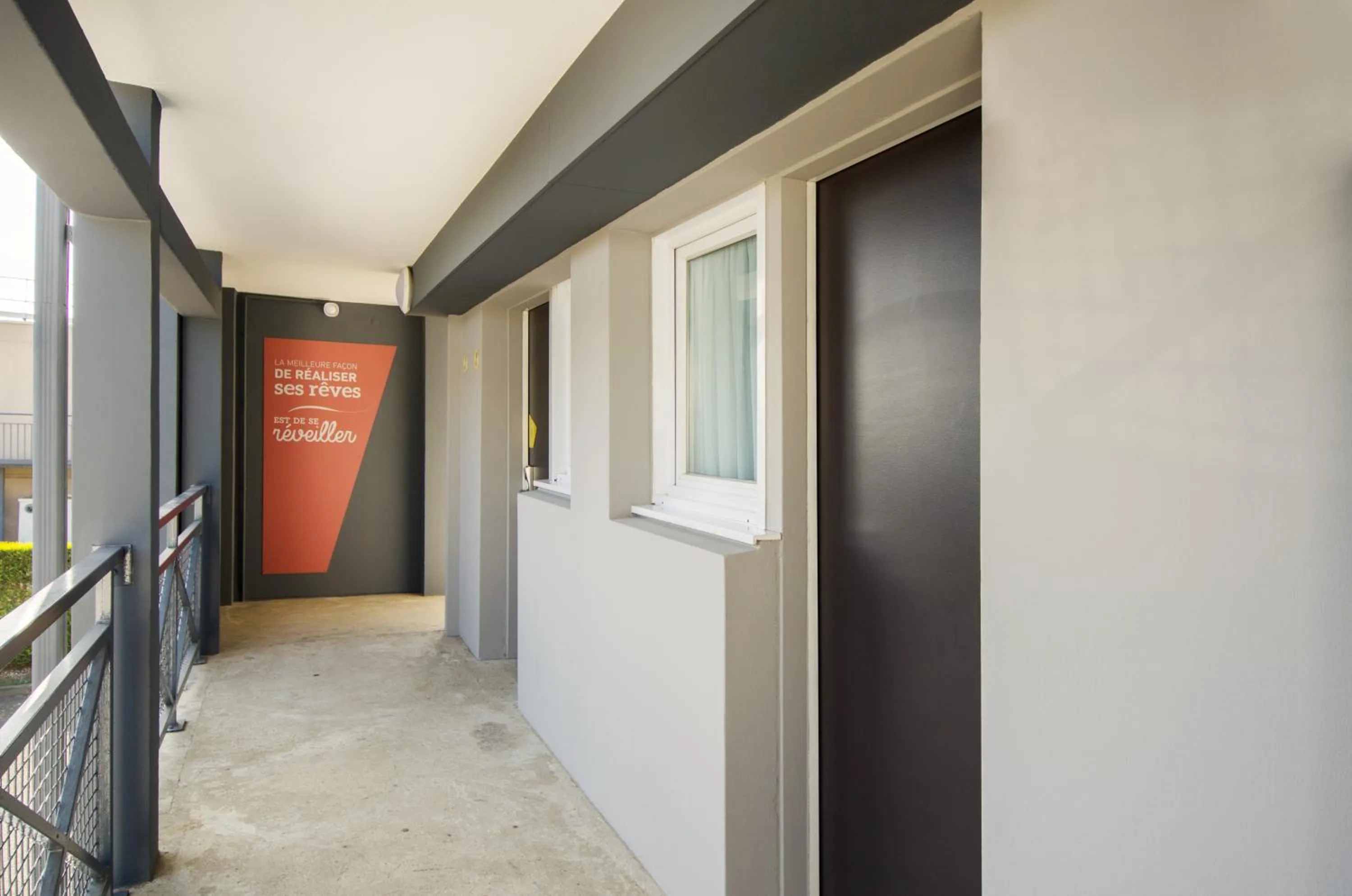 Property building in B&B HOTEL CHARTRES Le Forum