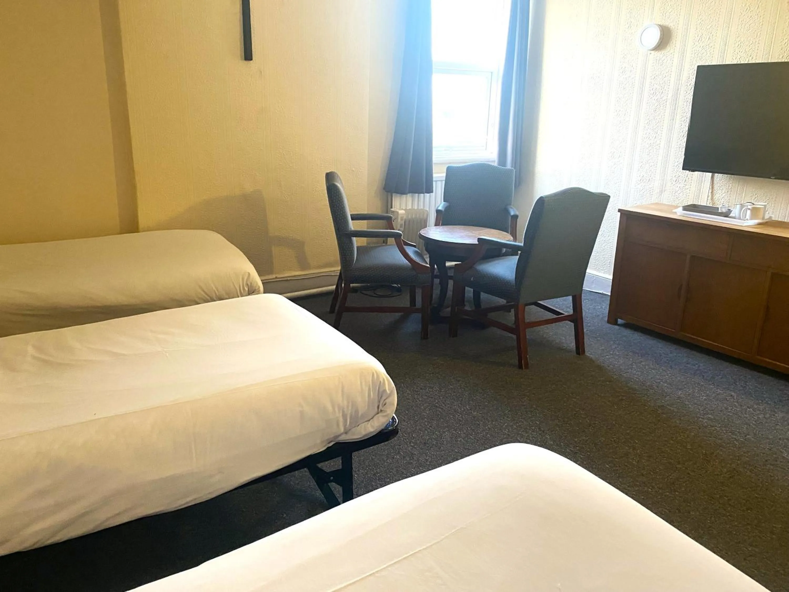 Bedroom, Bed in Hotel 346