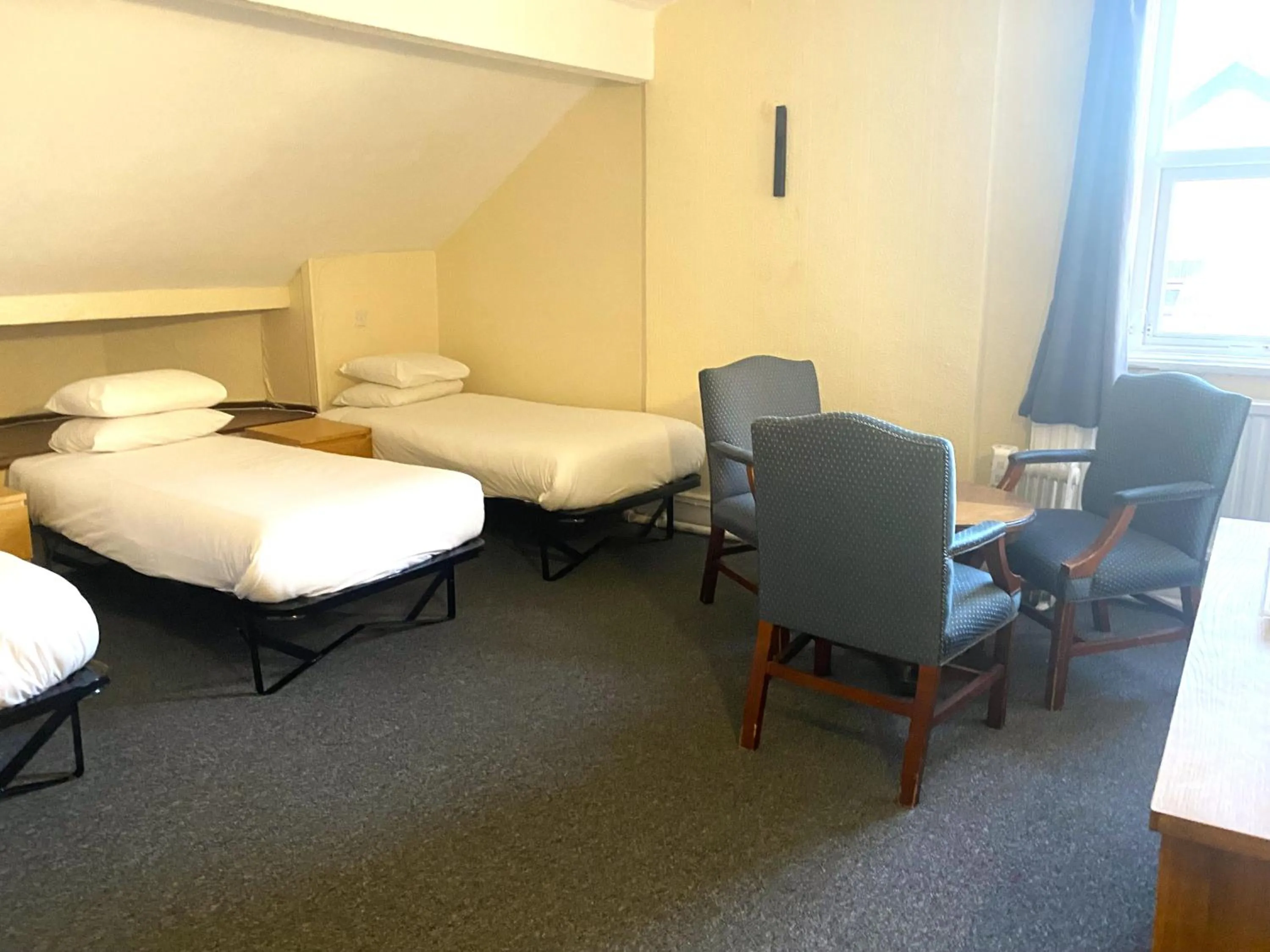 Bedroom, Bed in Hotel 346