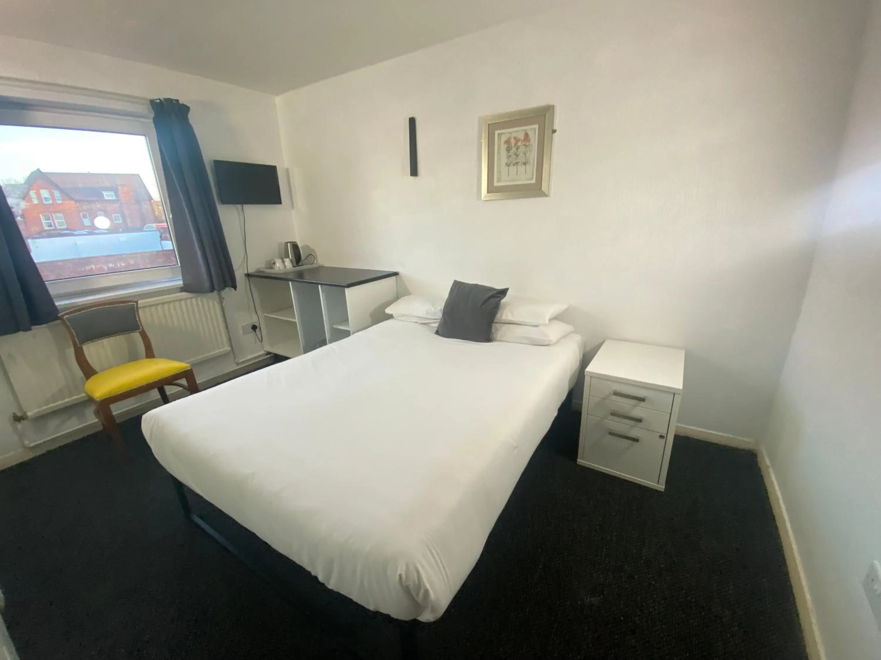 Bedroom, Bed in Hotel 346