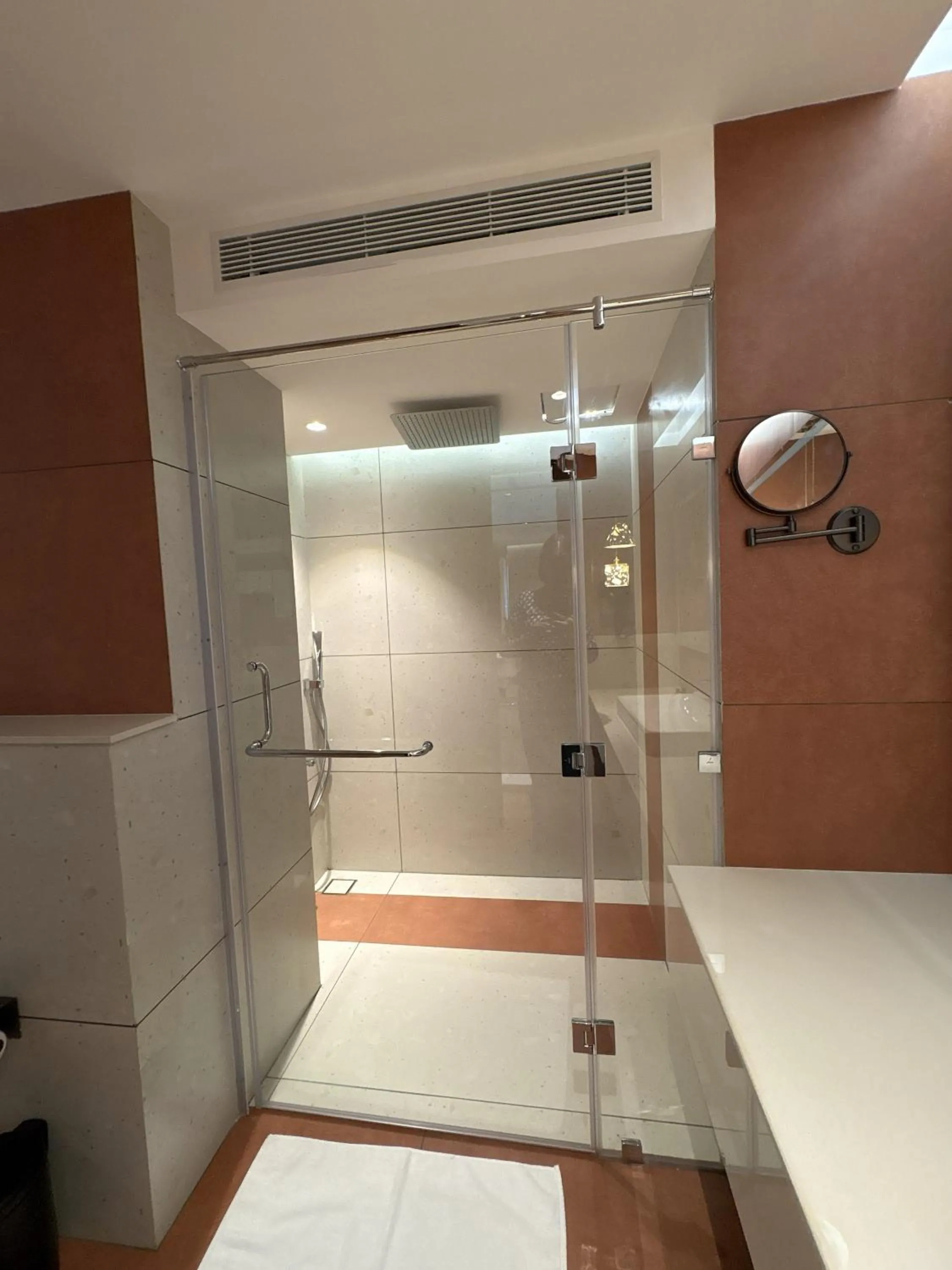 Shower in Zipp Hotel Rosalba
