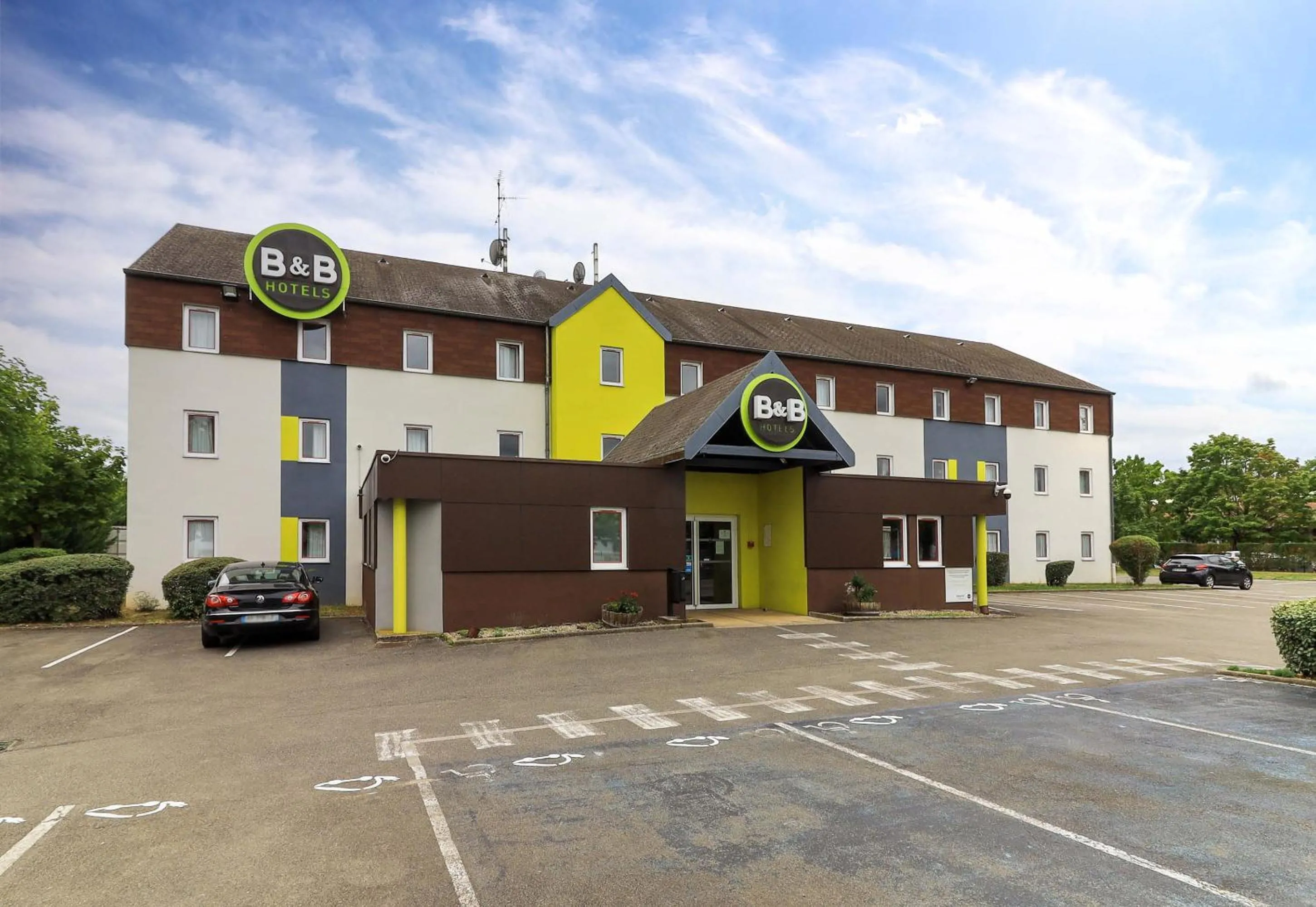 Property building in B&B HOTEL Beaune Sud 2