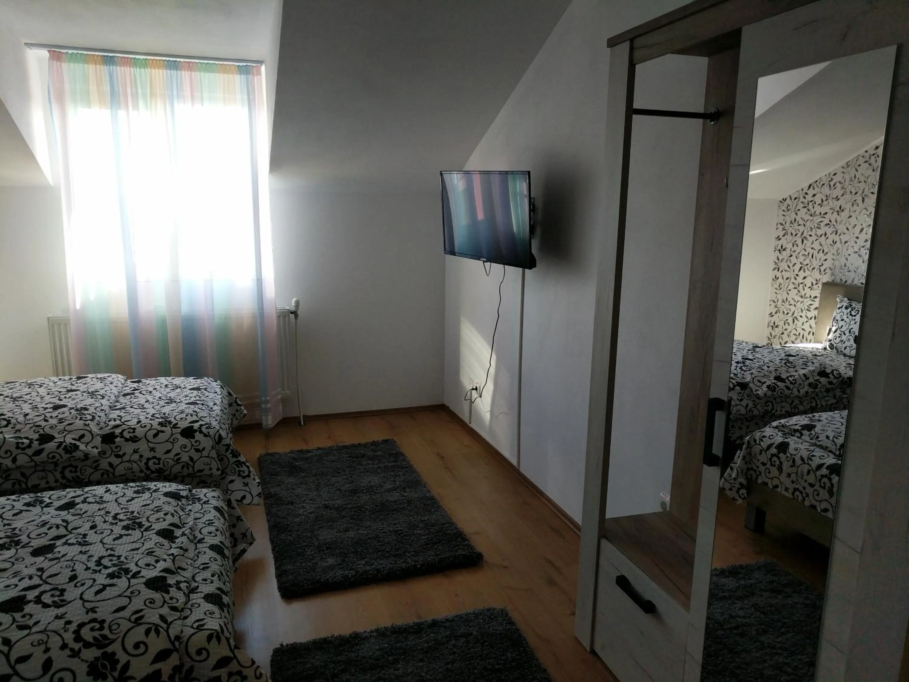 TV and multimedia, Bed in Pensiunea Vladut Timisoara