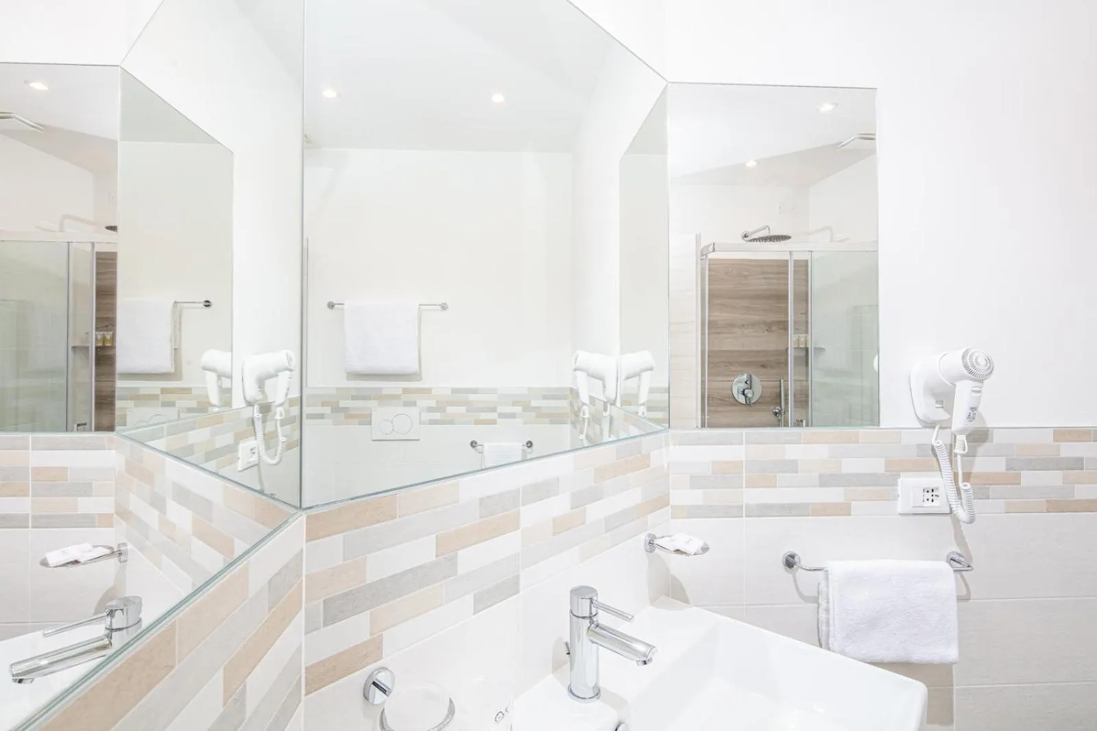 Bathroom in Hotel Centrale