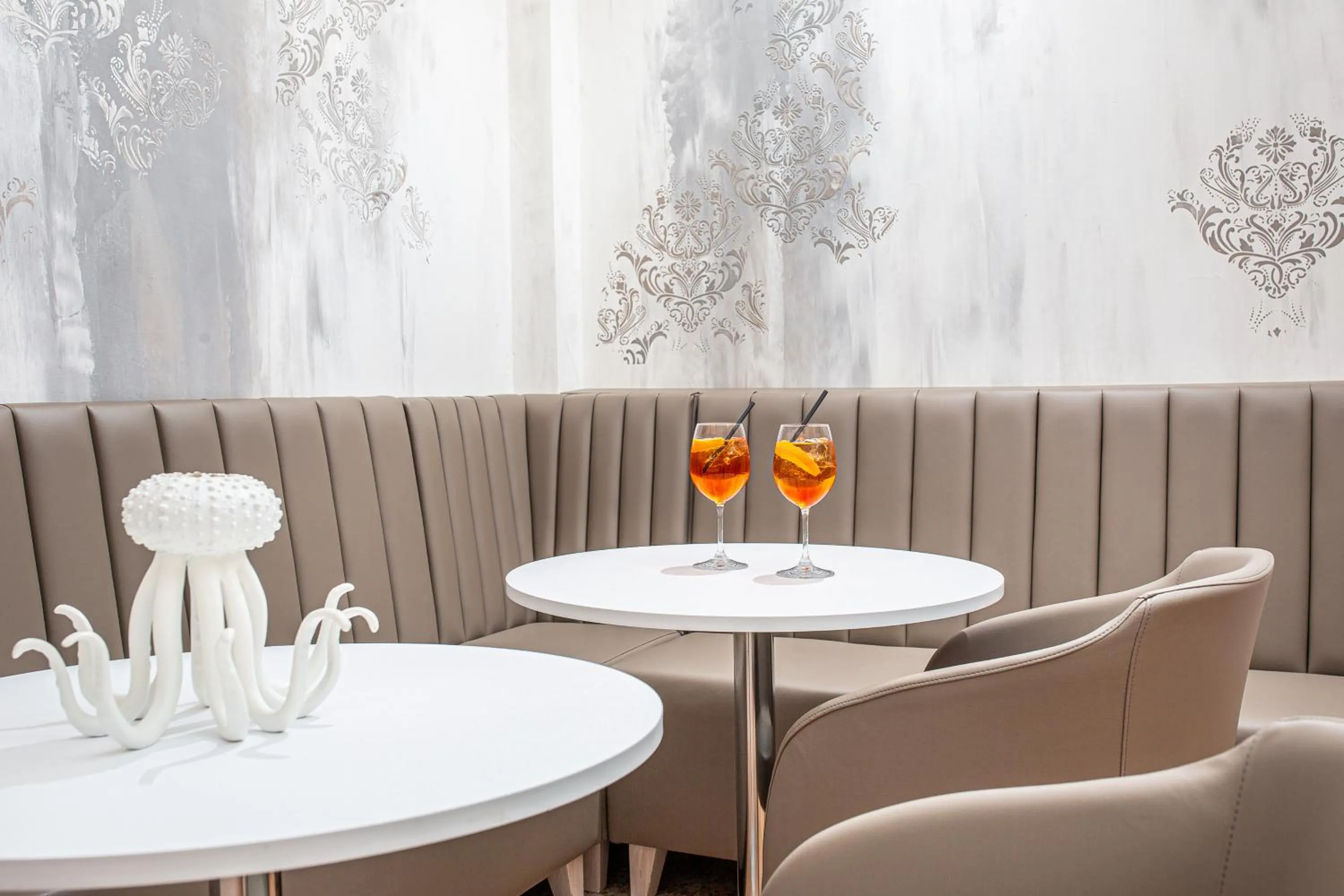 Lounge or bar in Hotel Centrale