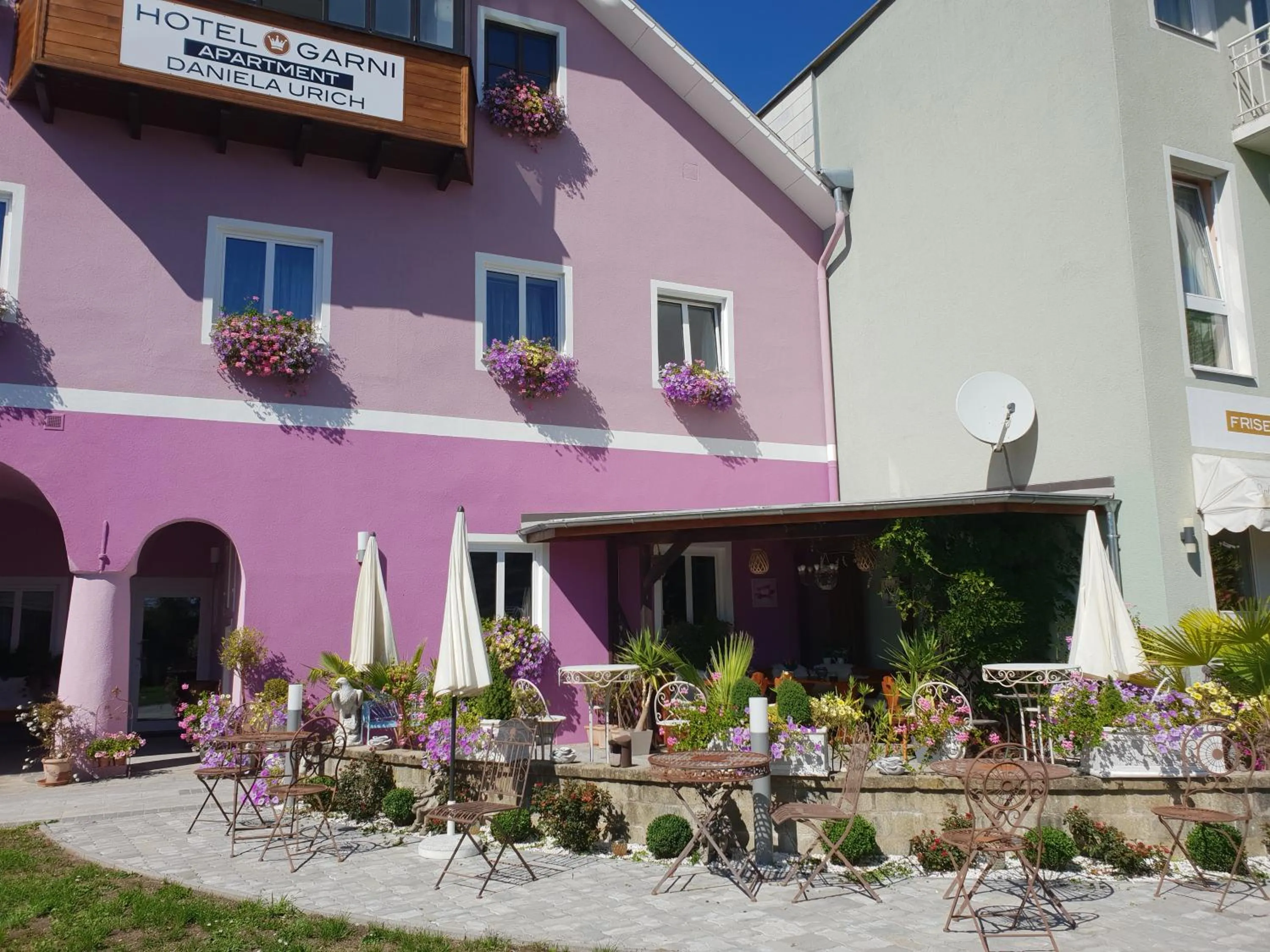 Garden in Hotel Garni Daniela Urich