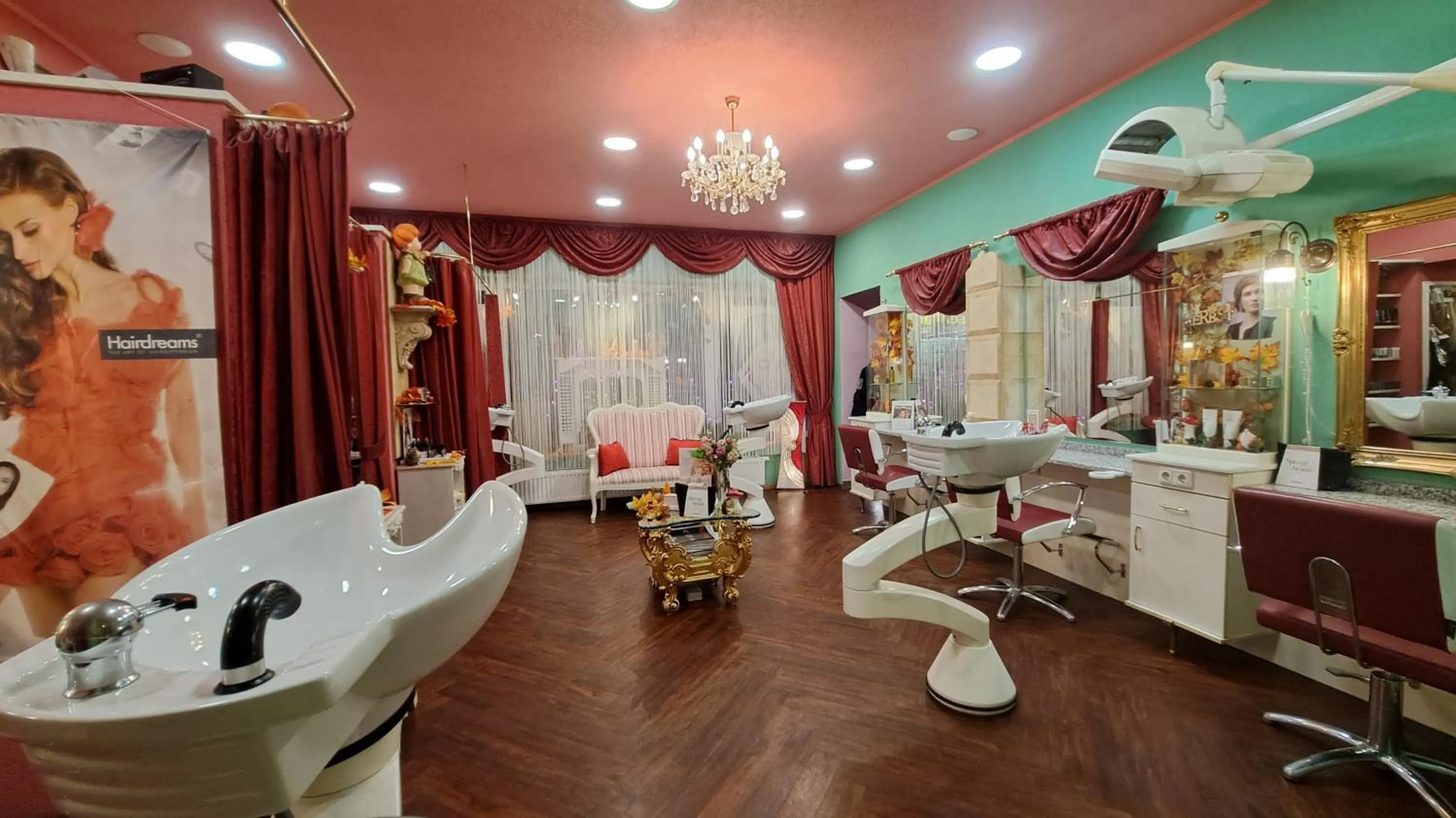 hair dresser in Hotel Garni Daniela Urich