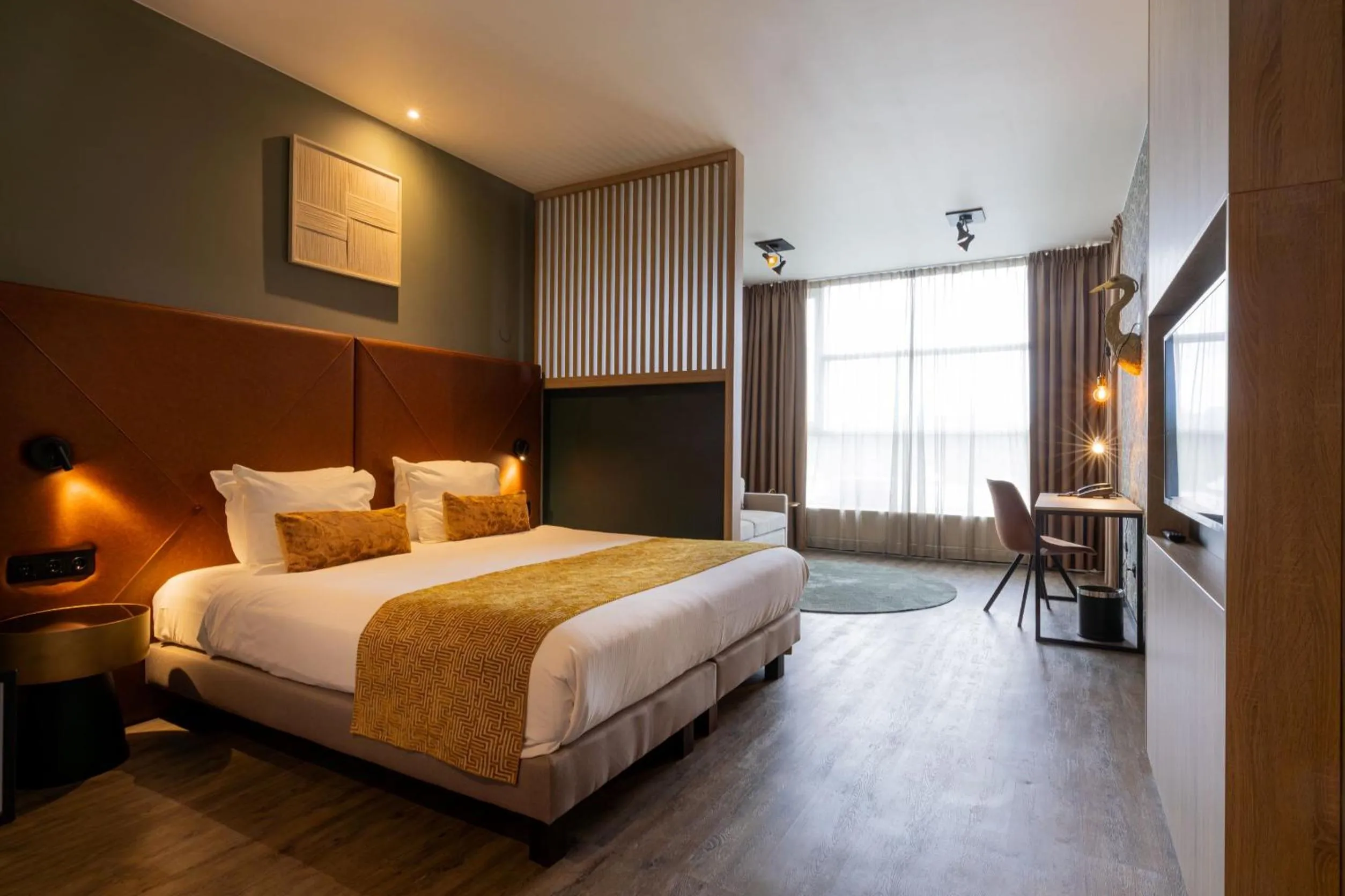 Bed in Shanghai Hotel Holland