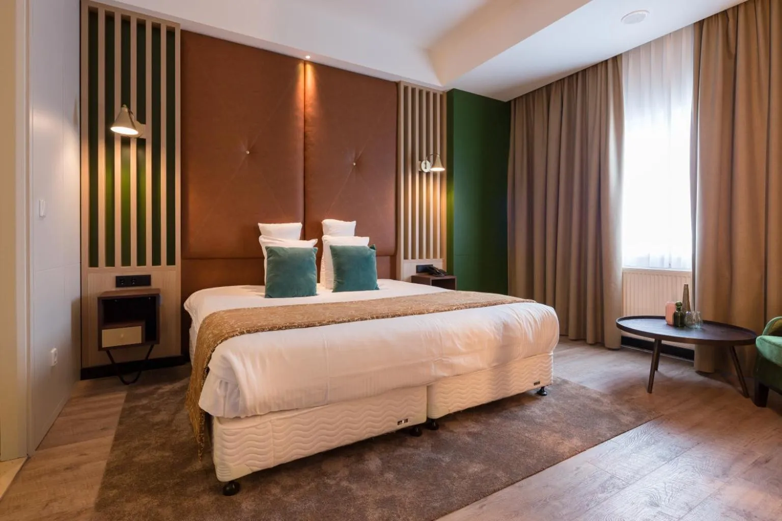 Bed in Shanghai Hotel Holland