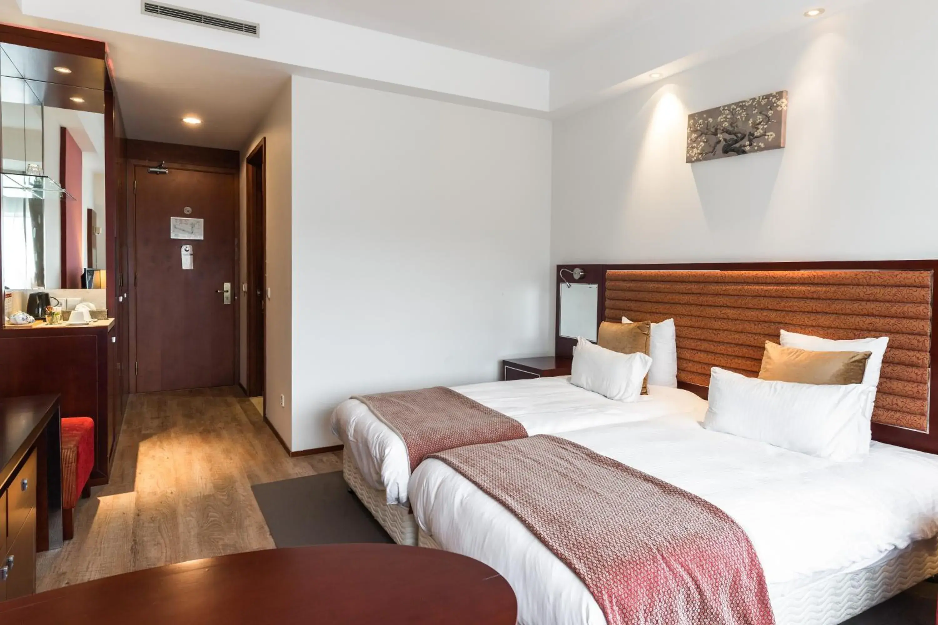 Twin Room in Shanghai Hotel Holland Twin Room in Shanghai Hotel Holland