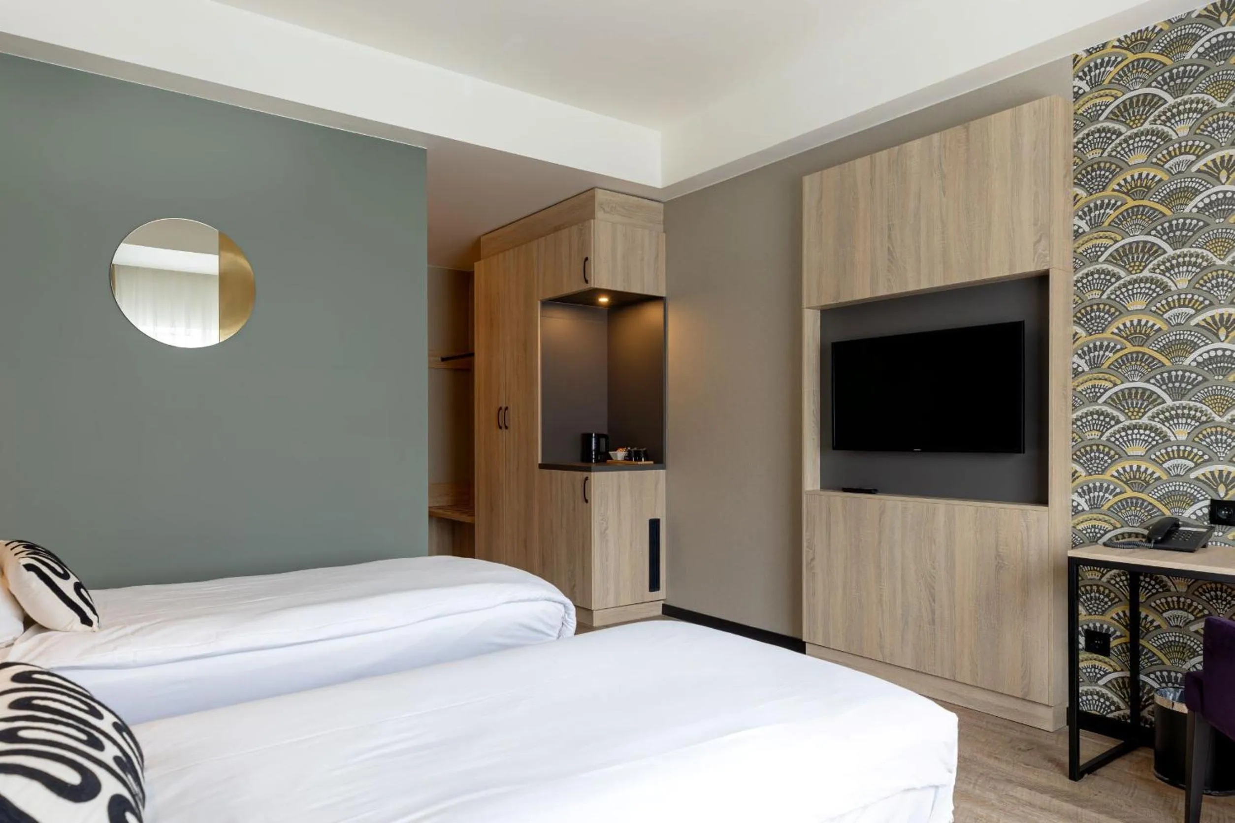 Bed in Shanghai Hotel Holland