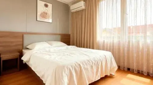 Budget Double Room in Sky Vista Hotel Budget Double Room in Sky Vista Hotel