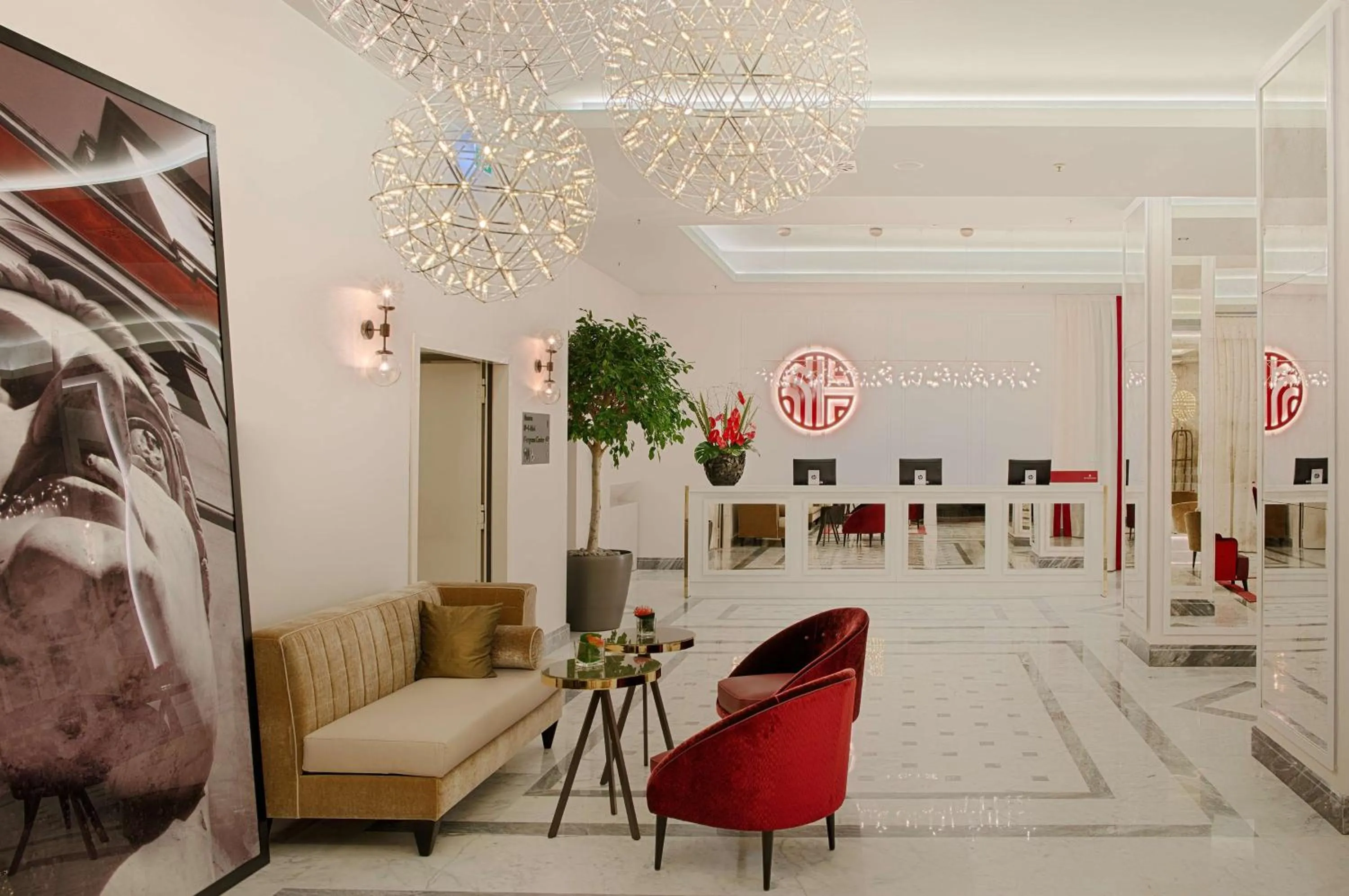 Lobby or reception in NH Collection Palazzo Cinquecento