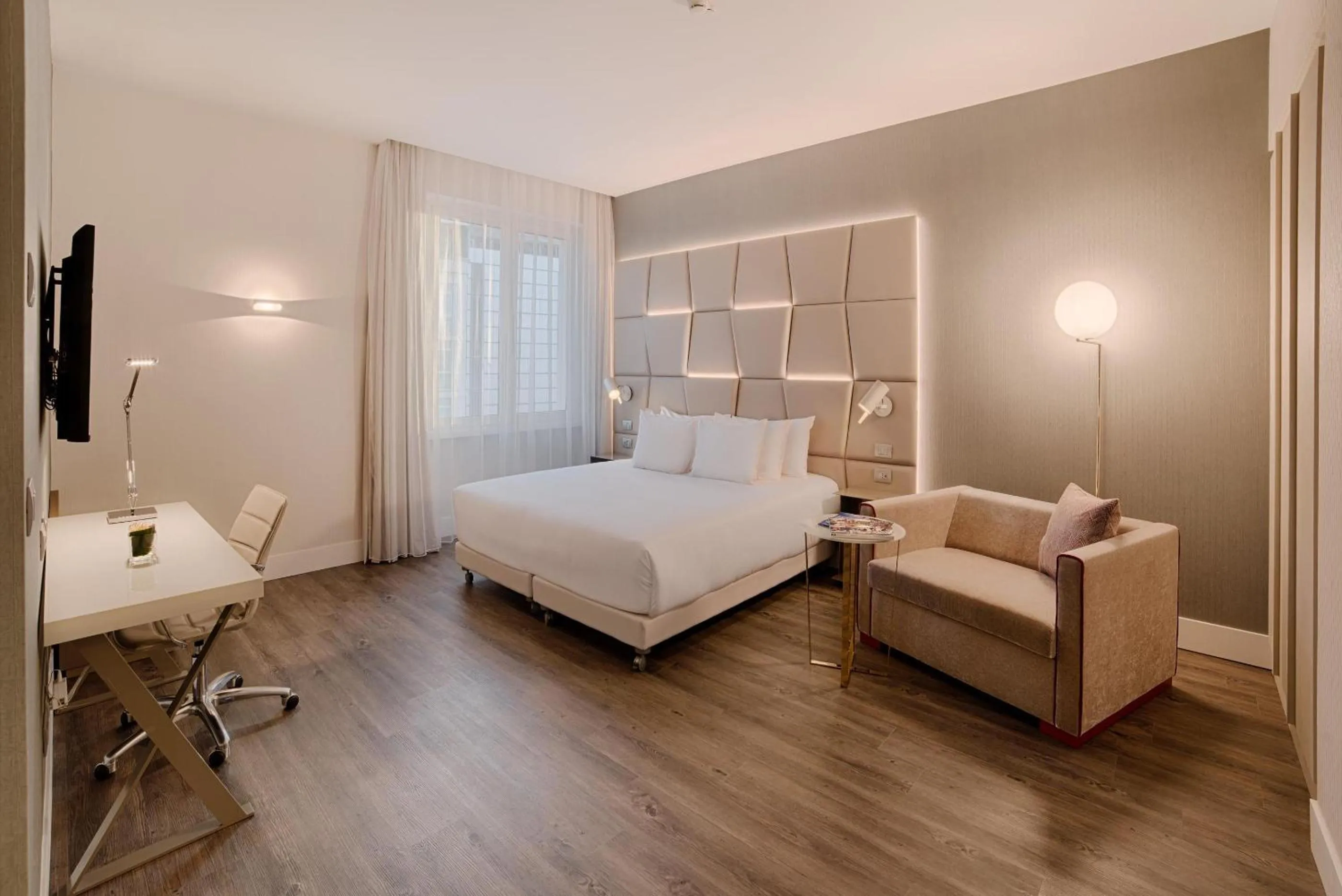 Bedroom, Bed in NH Collection Palazzo Cinquecento