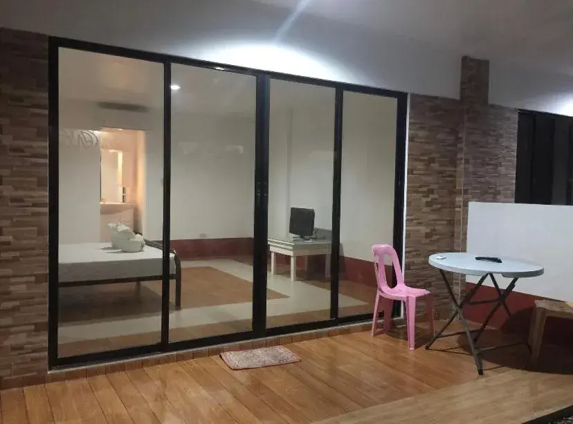 Alona Chrisah Apartelle Alona Chrisah Apartelle