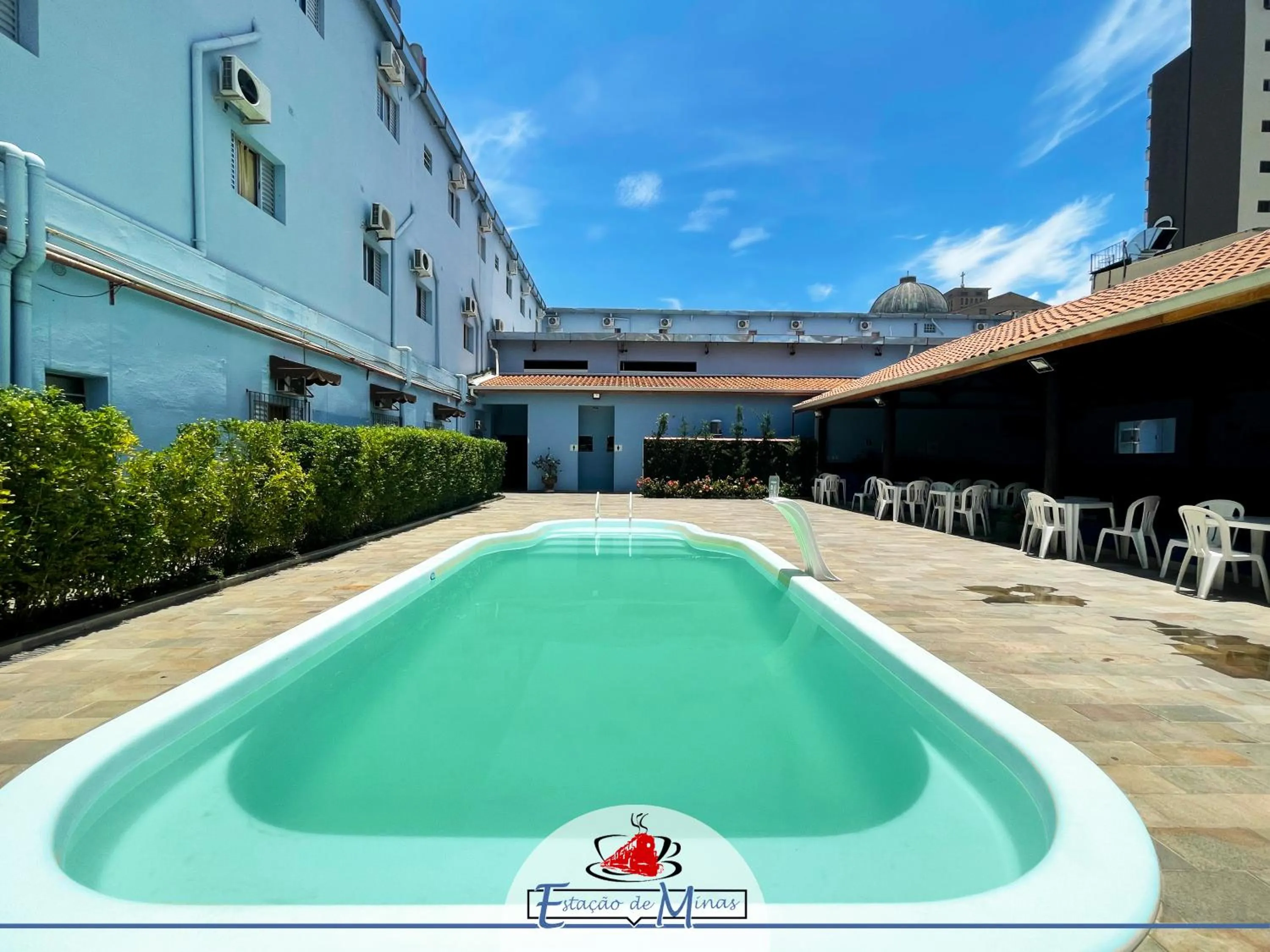 Swimming pool in Hotel Estação de Minas