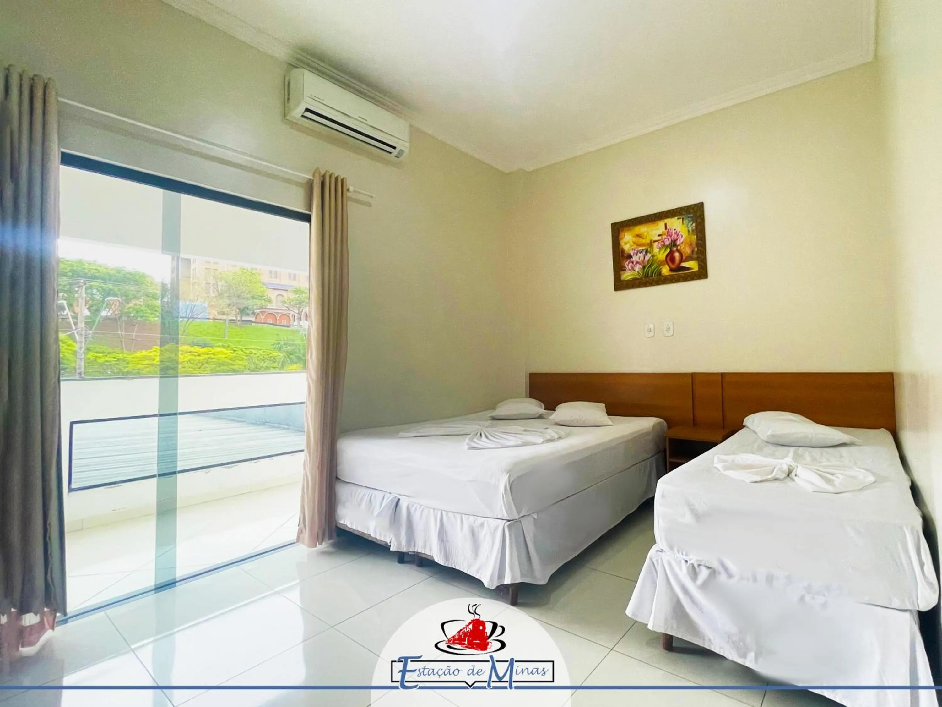 Photo of the whole room, Bed in Hotel Estação de Minas