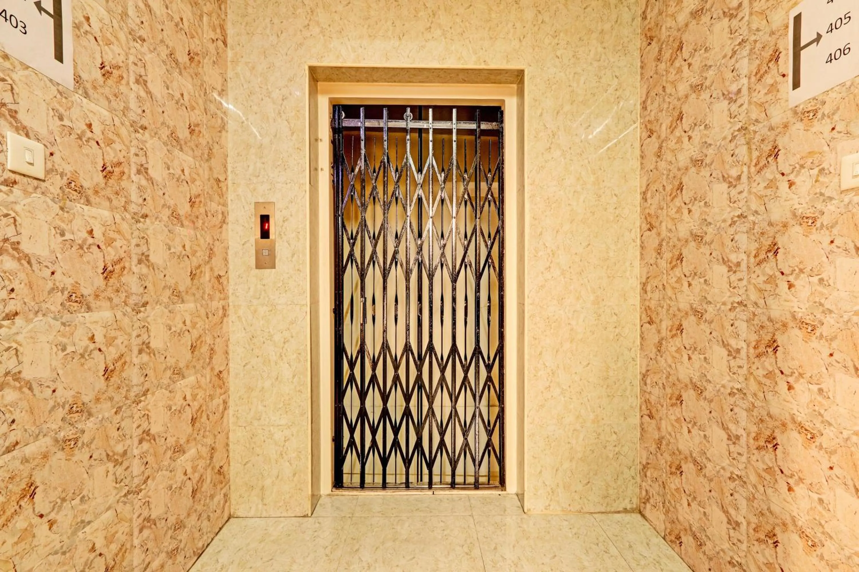 Lobby or reception in Super Collection O Q Suites Madhapur