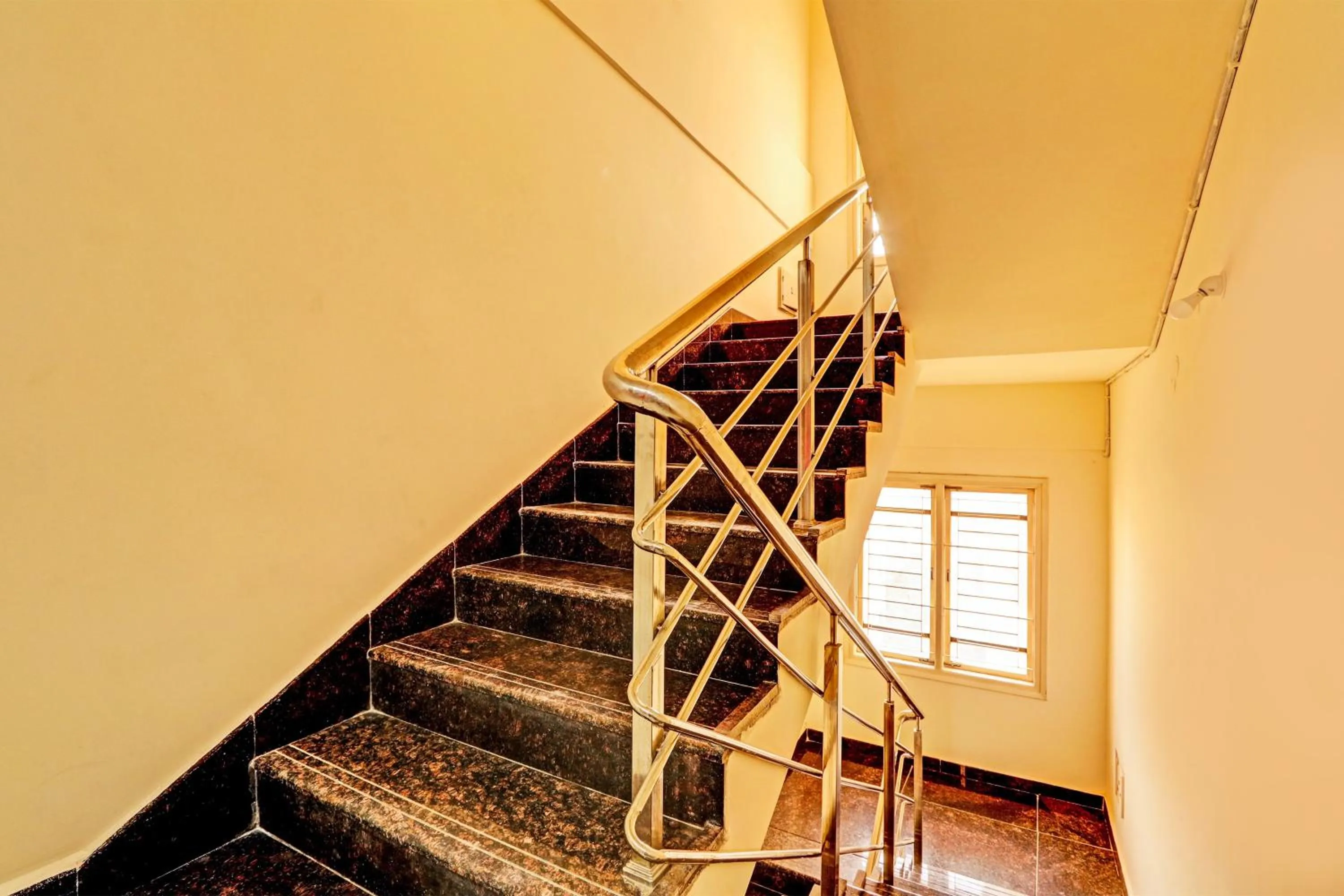 Lobby or reception in Super Collection O Q Suites Madhapur