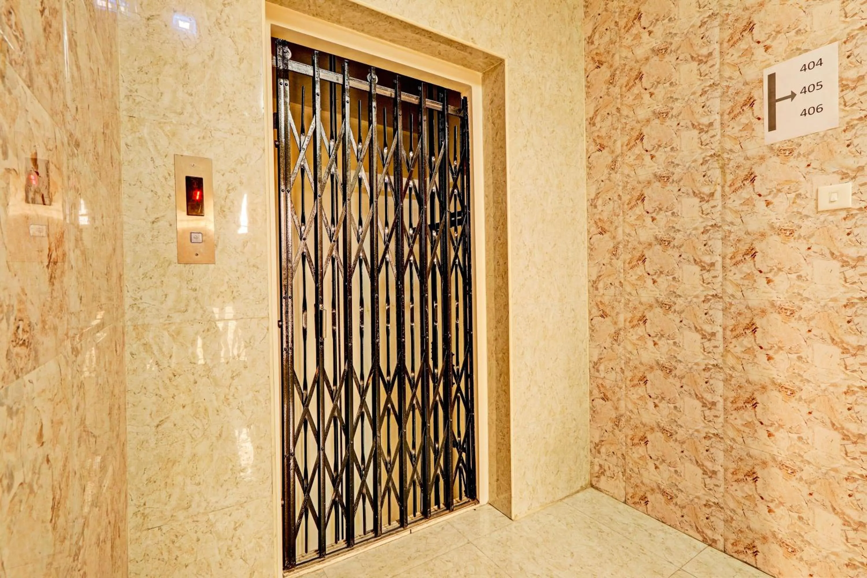 Lobby or reception in Super Collection O Q Suites Madhapur