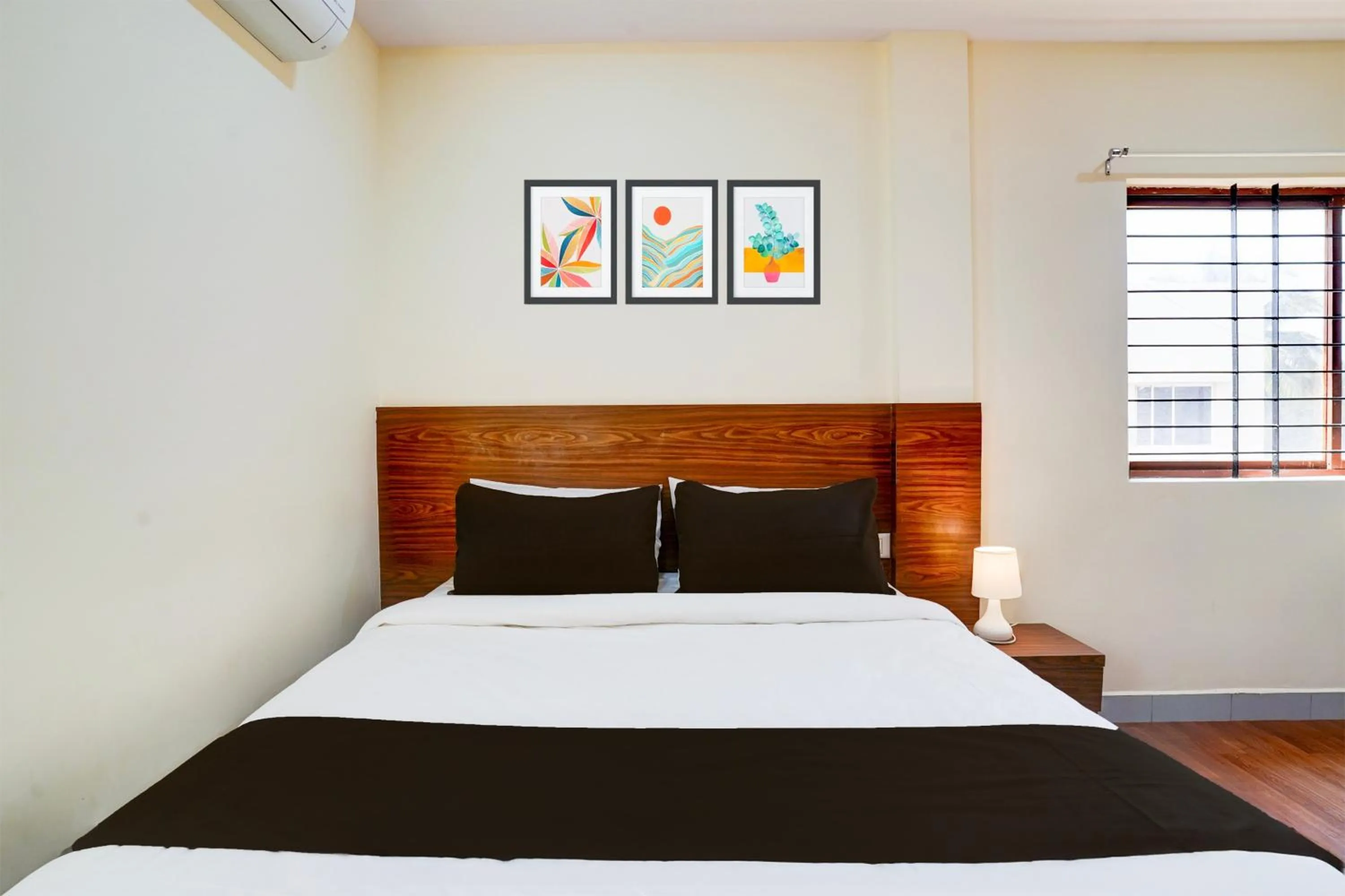 Bedroom, Bed in Hotel O By OYO Shiva's Inn