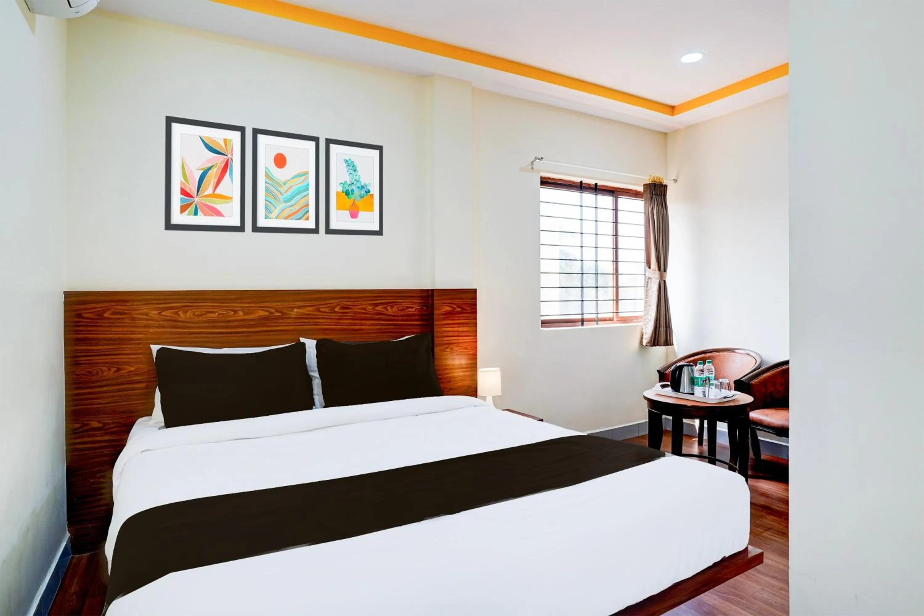 Bedroom, Bed in Hotel O By OYO Shiva's Inn