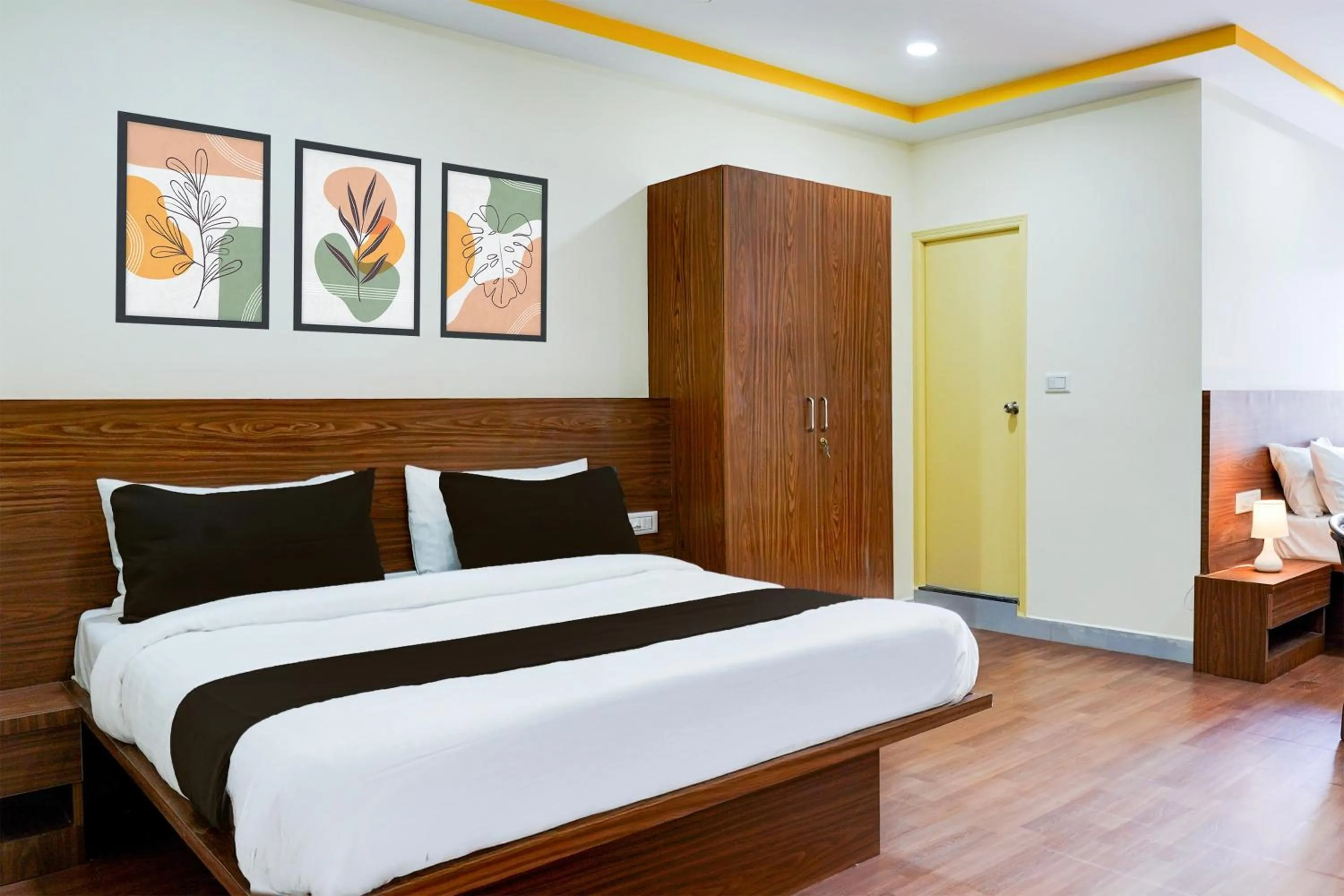 Bedroom, Bed in Hotel O By OYO Shiva's Inn