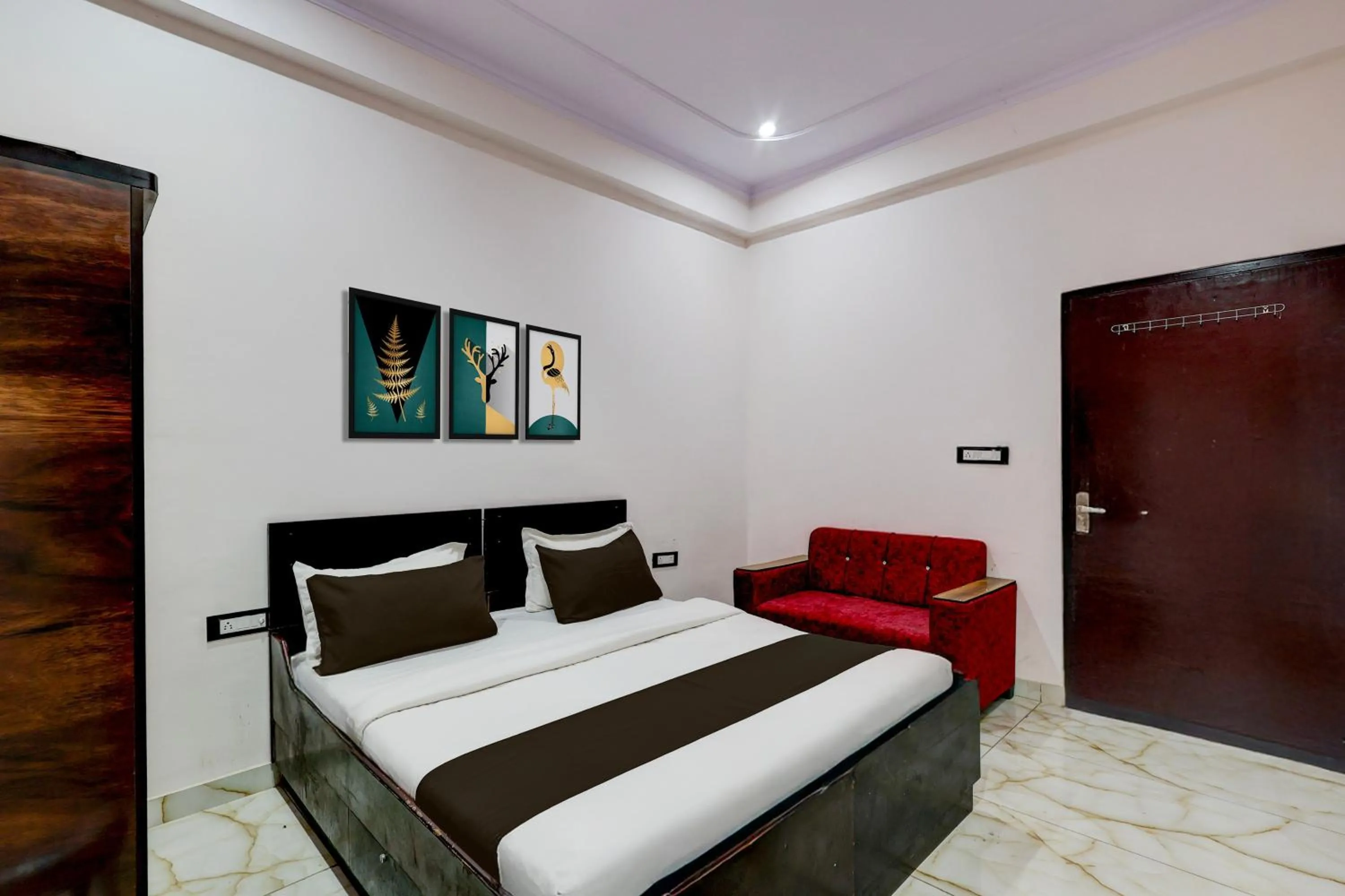 Classic Triple Room - single occupancy in Hotel O By OYO Shanvi