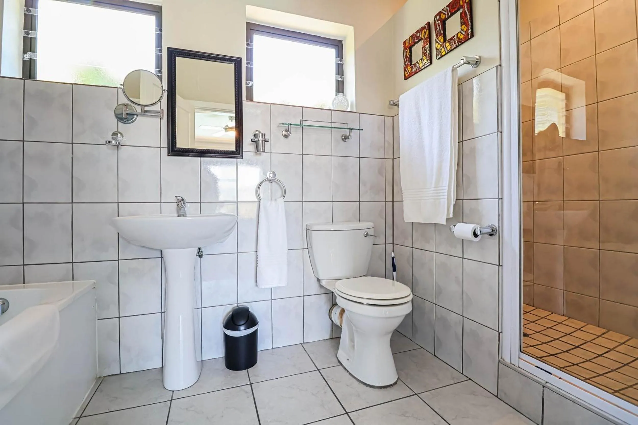 Shower in Amber Guest Lodge