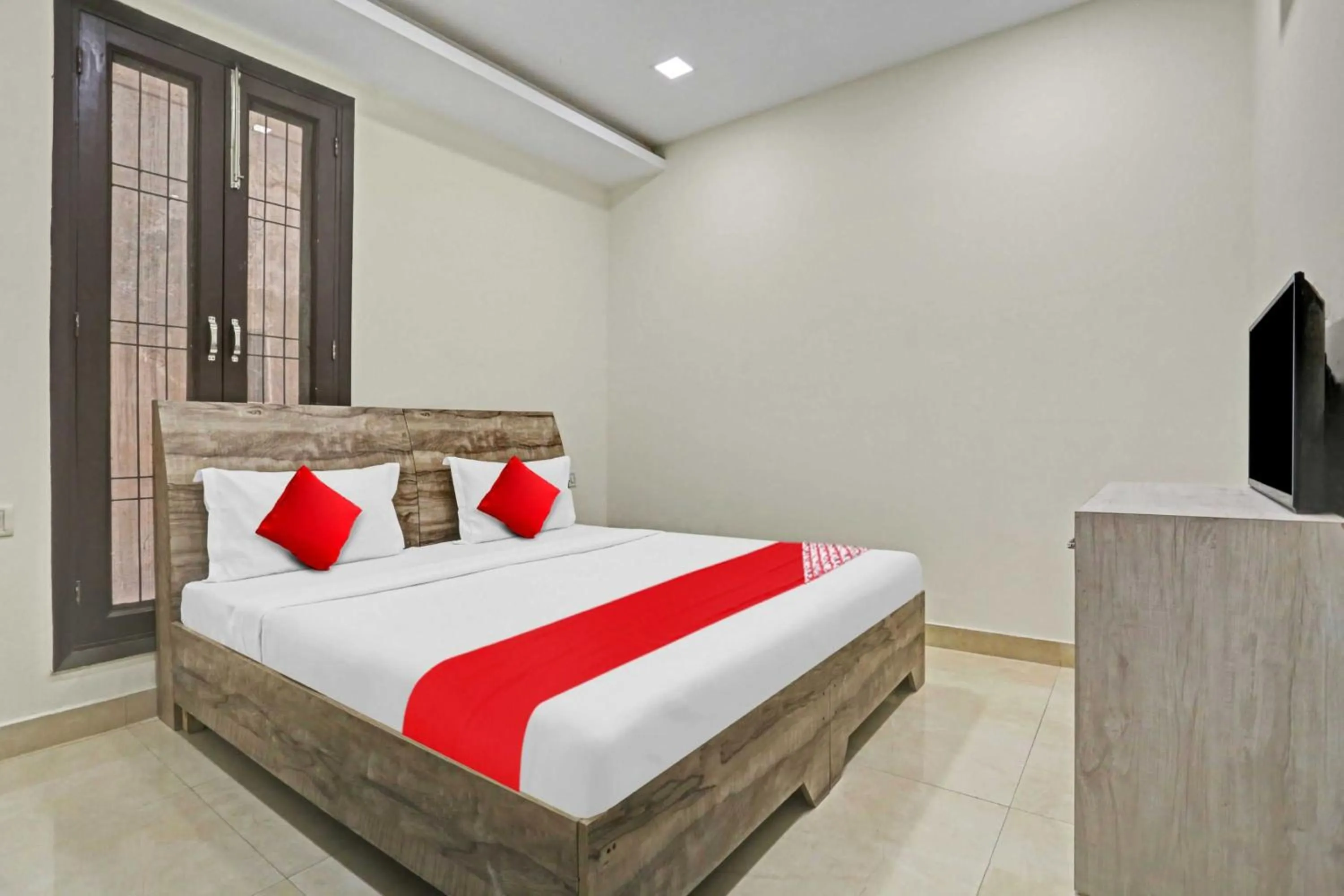 Bedroom, Bed in Hotel O Premium Rooms