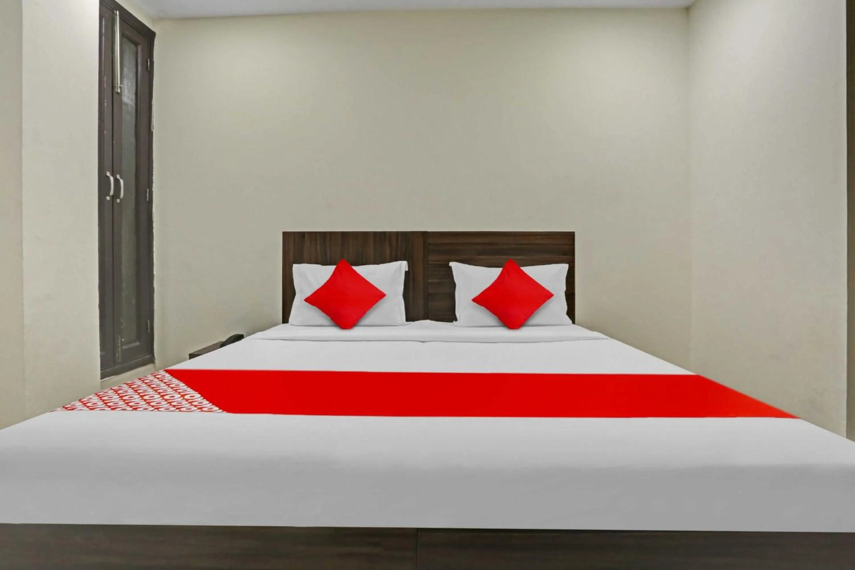 Bedroom, Bed in Hotel O Premium Rooms