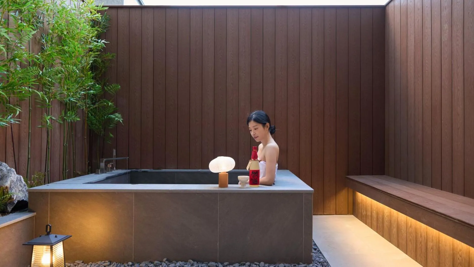 Hot Tub in Stay Passport Tokyo Ryokan Seoul Sadang