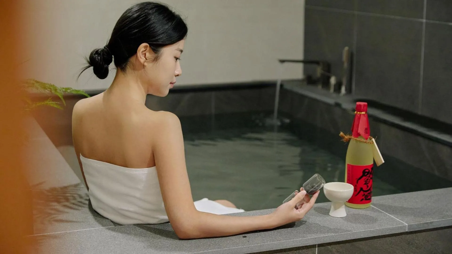 Hot Tub in Stay Passport Tokyo Ryokan Seoul Sadang