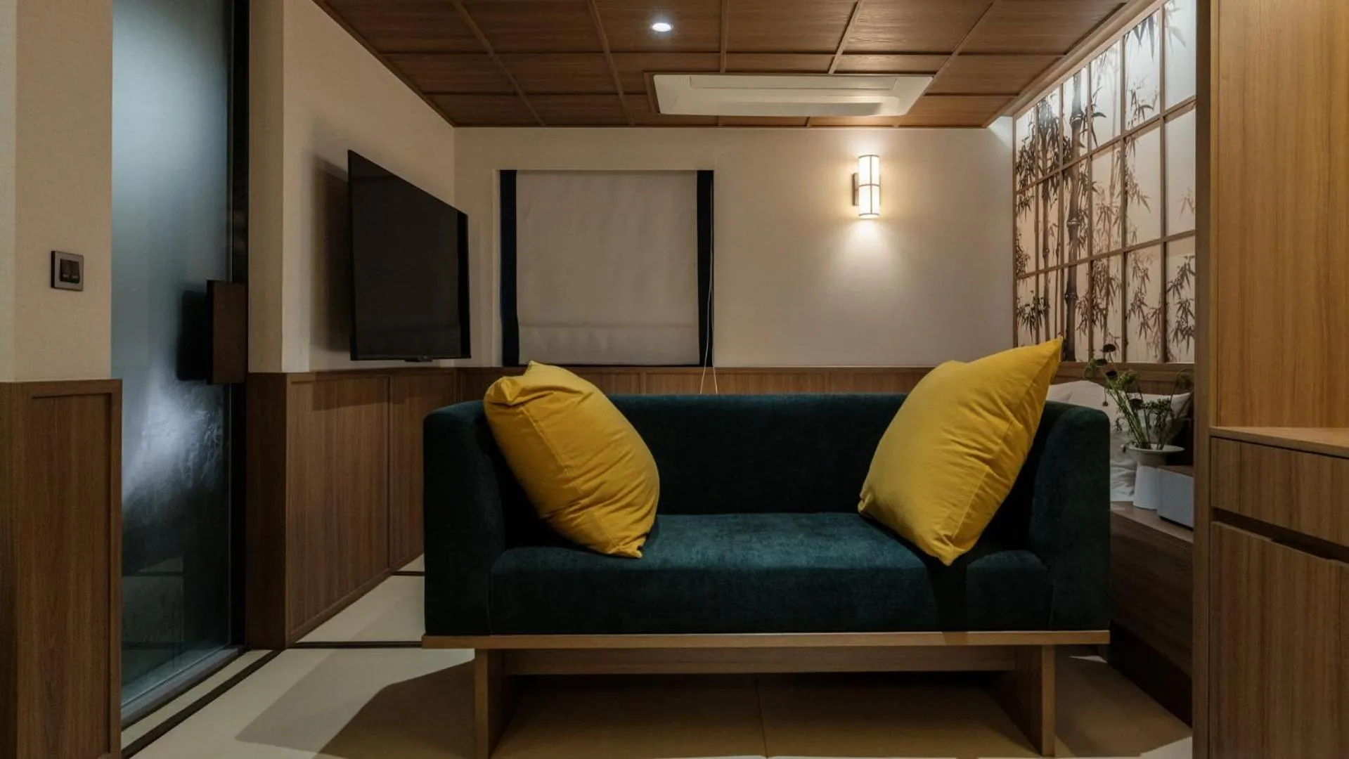 TV and multimedia in Stay Passport Tokyo Ryokan Seoul Sadang