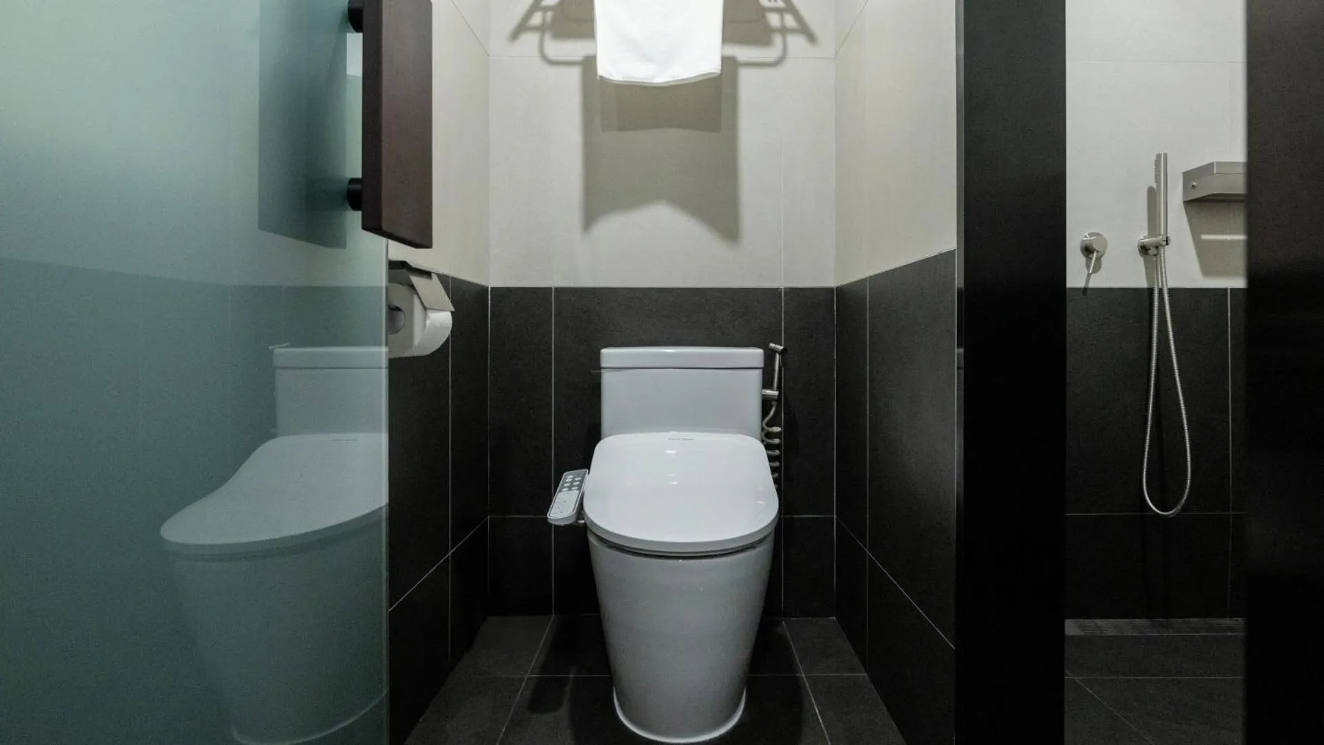 Toilet in Stay Passport Tokyo Ryokan Seoul Sadang