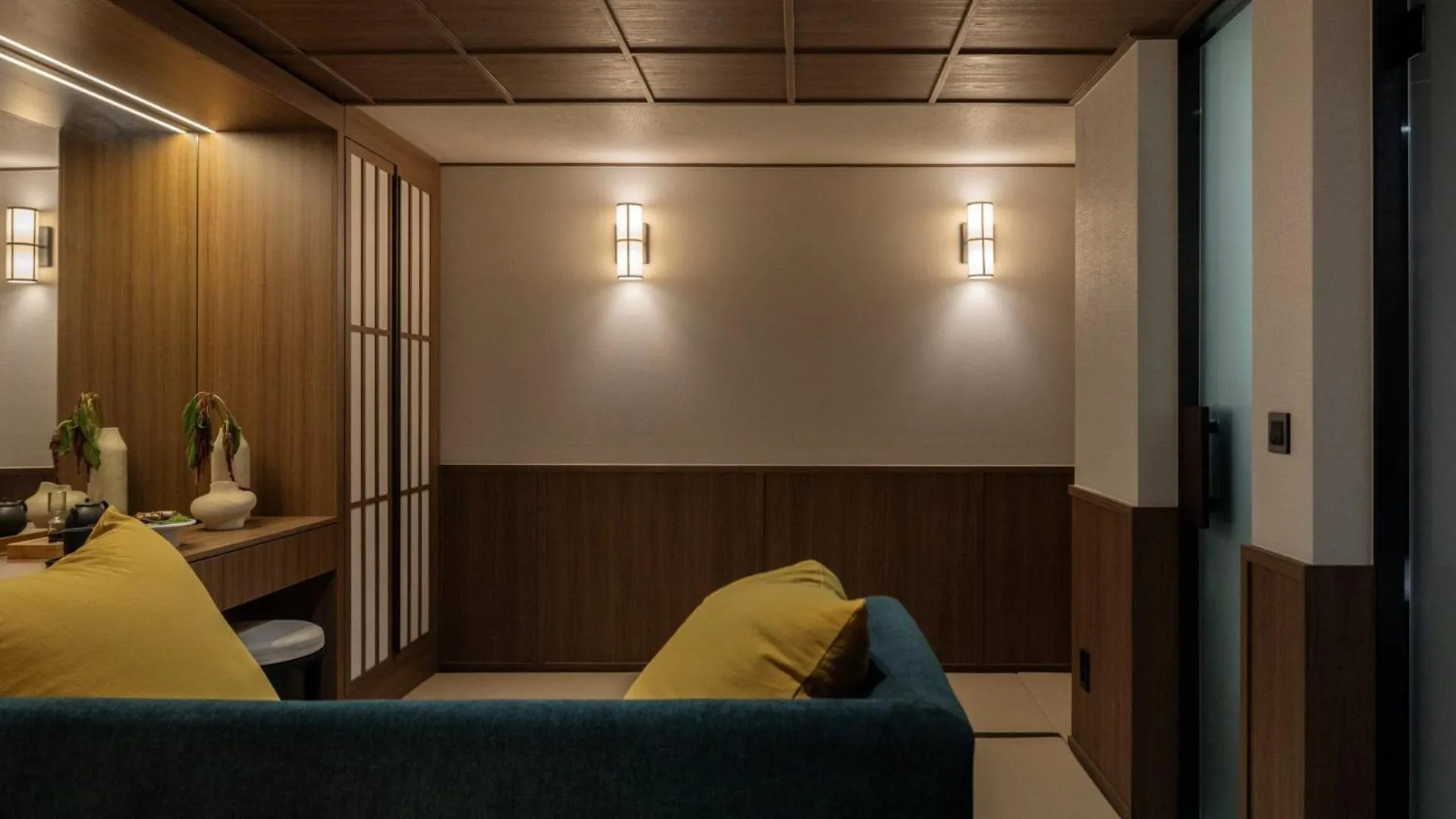 Seating area in Stay Passport Tokyo Ryokan Seoul Sadang