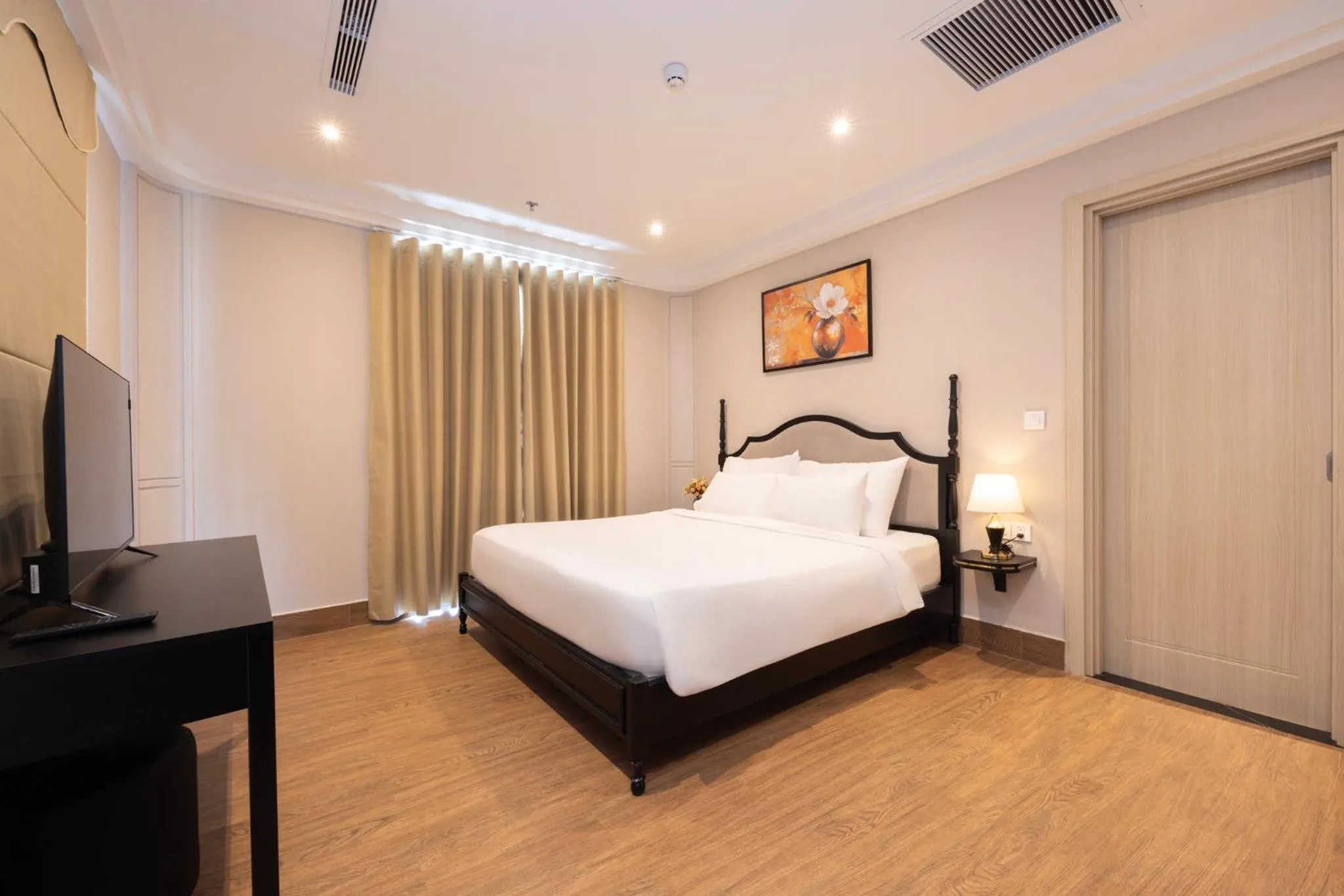 Junior Suite with Balcony in Grand Bay Hotel - Grand World Phu Quoc