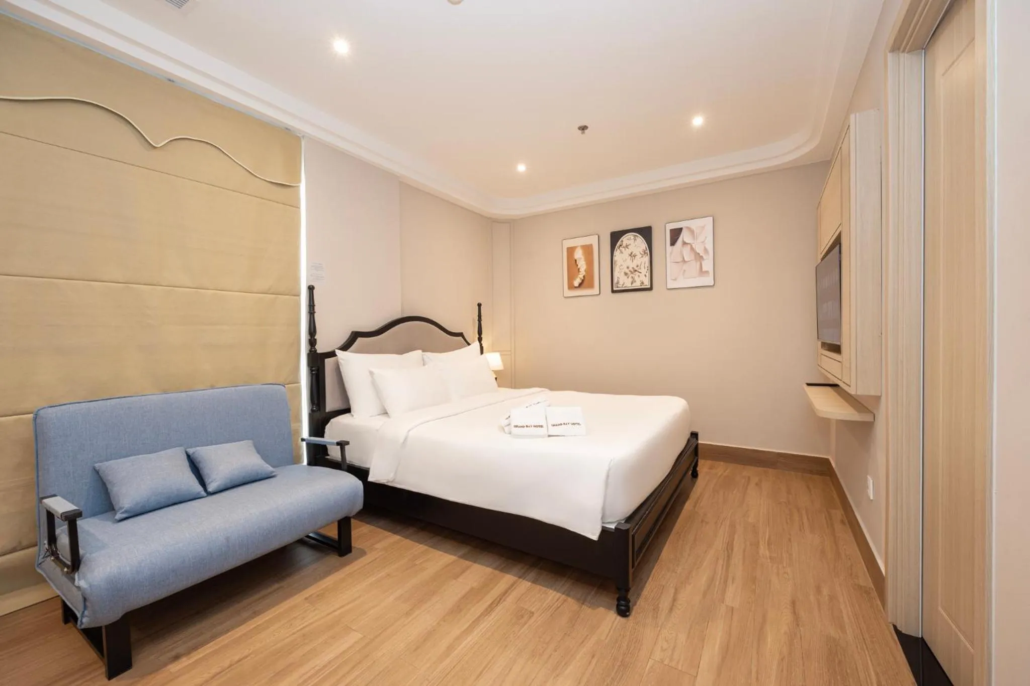 Deluxe Double Room in Grand Bay Hotel - Grand World Phu Quoc