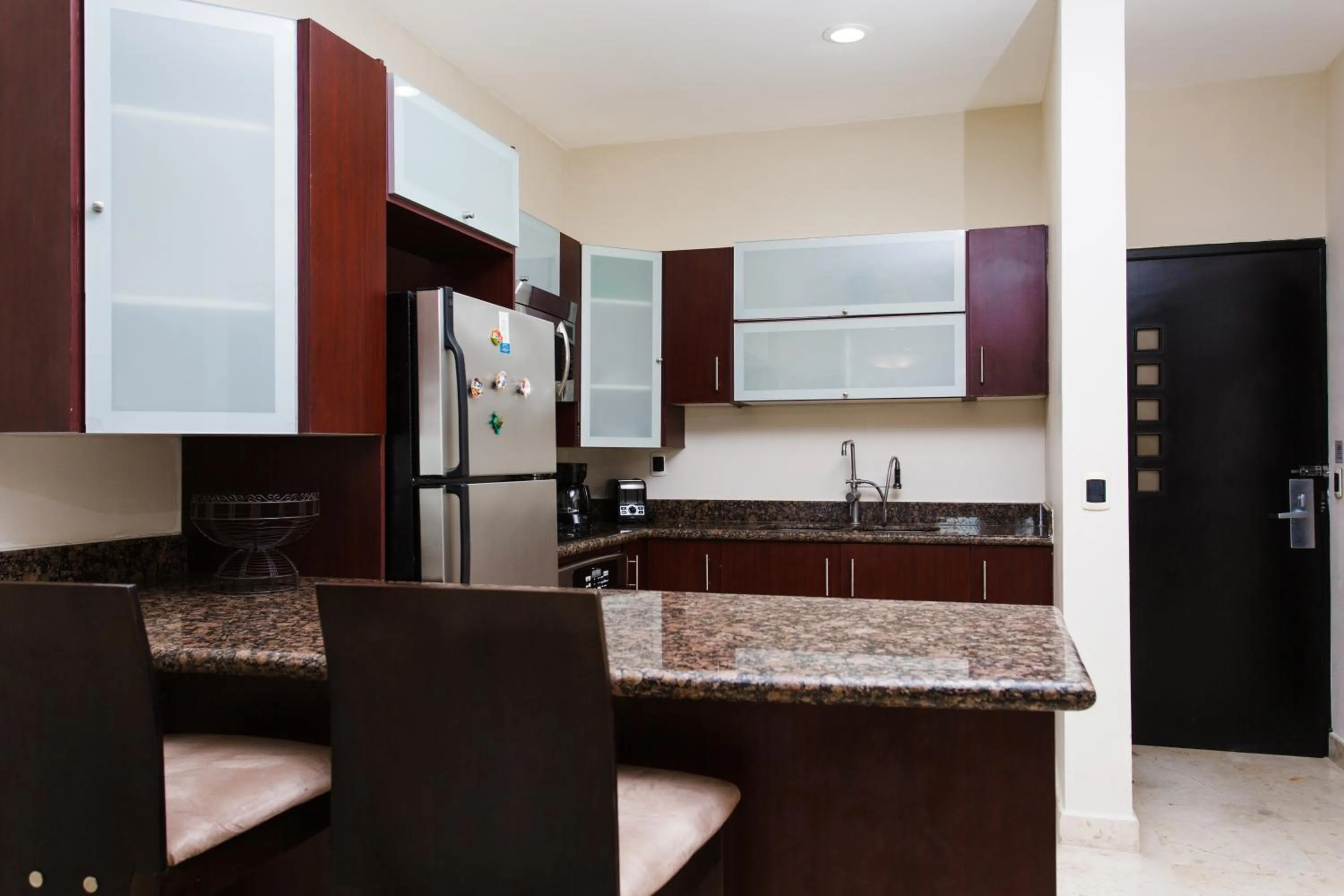 Kitchen or kitchenette in Oceanfront el Faro Surf 302