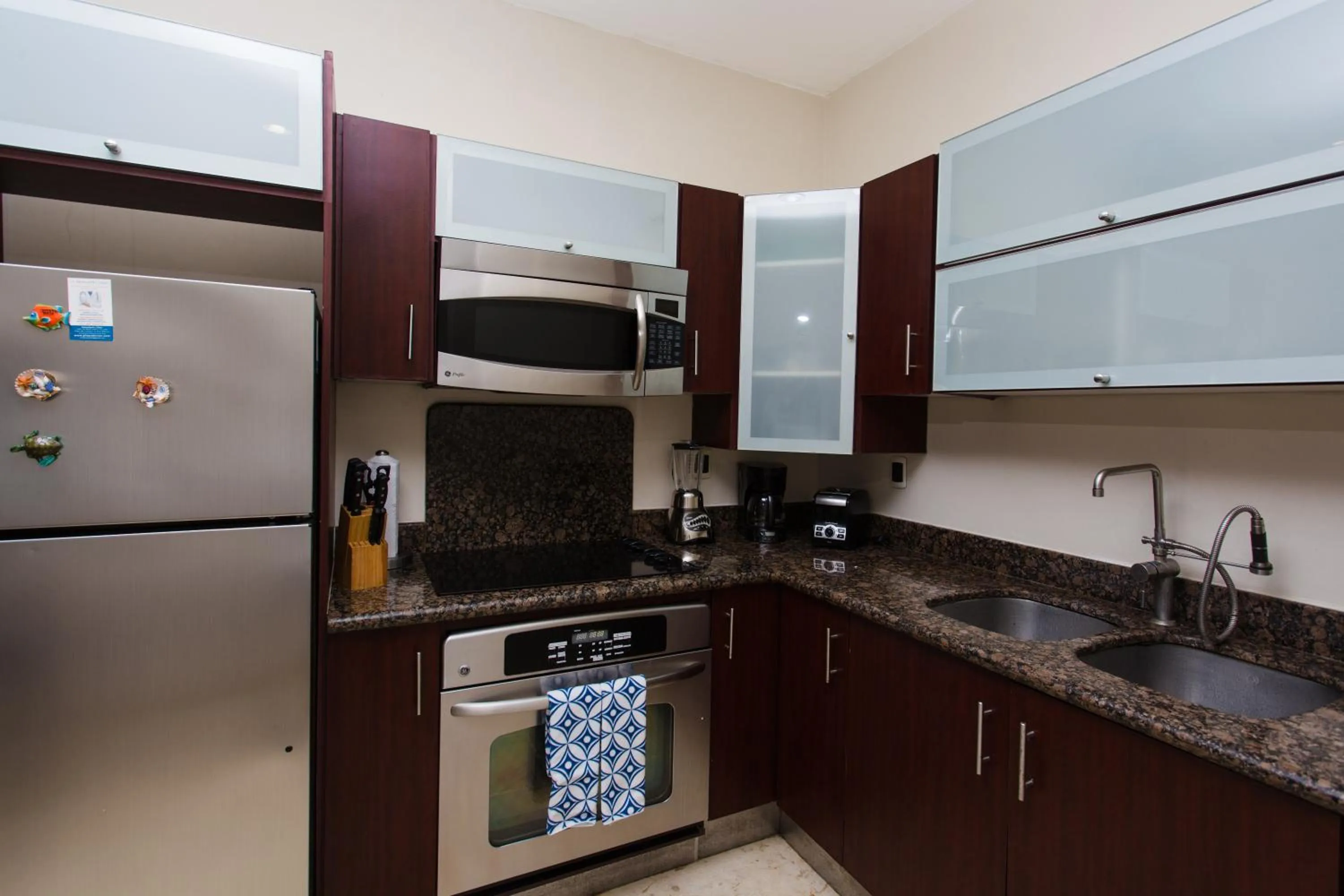 Kitchen or kitchenette in Oceanfront el Faro Surf 302