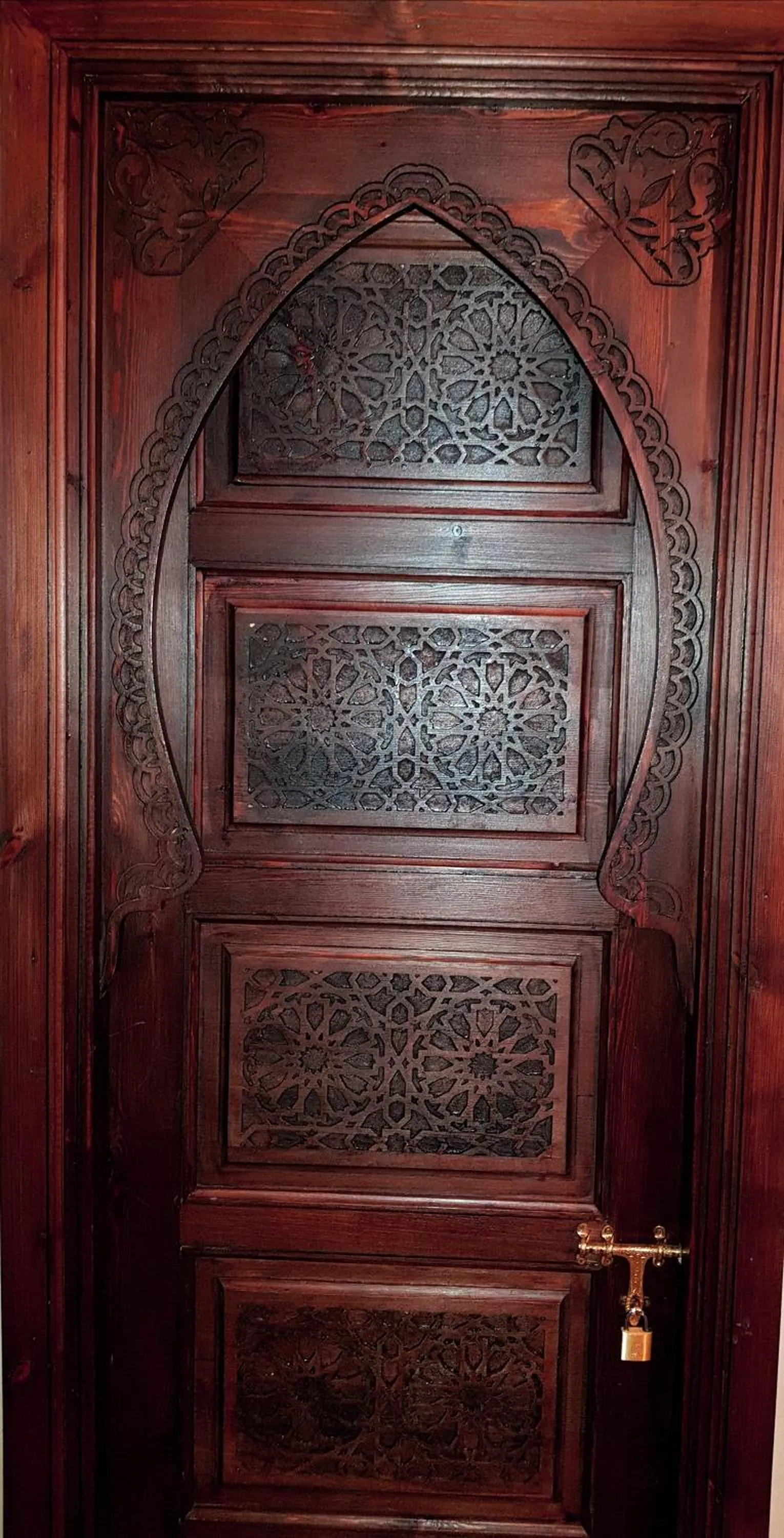 Decorative detail in Riad Konouz