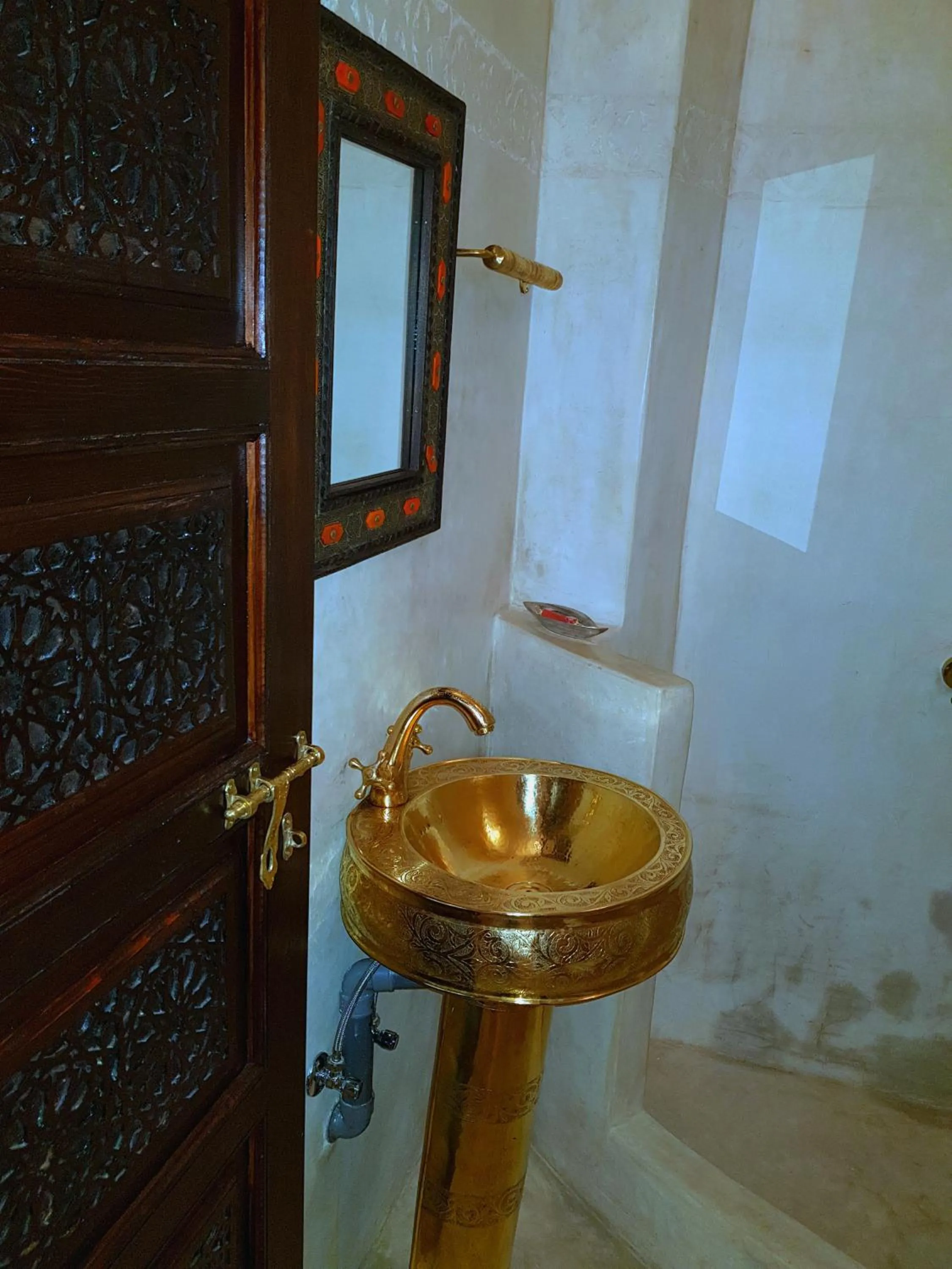 Bathroom in Riad Konouz