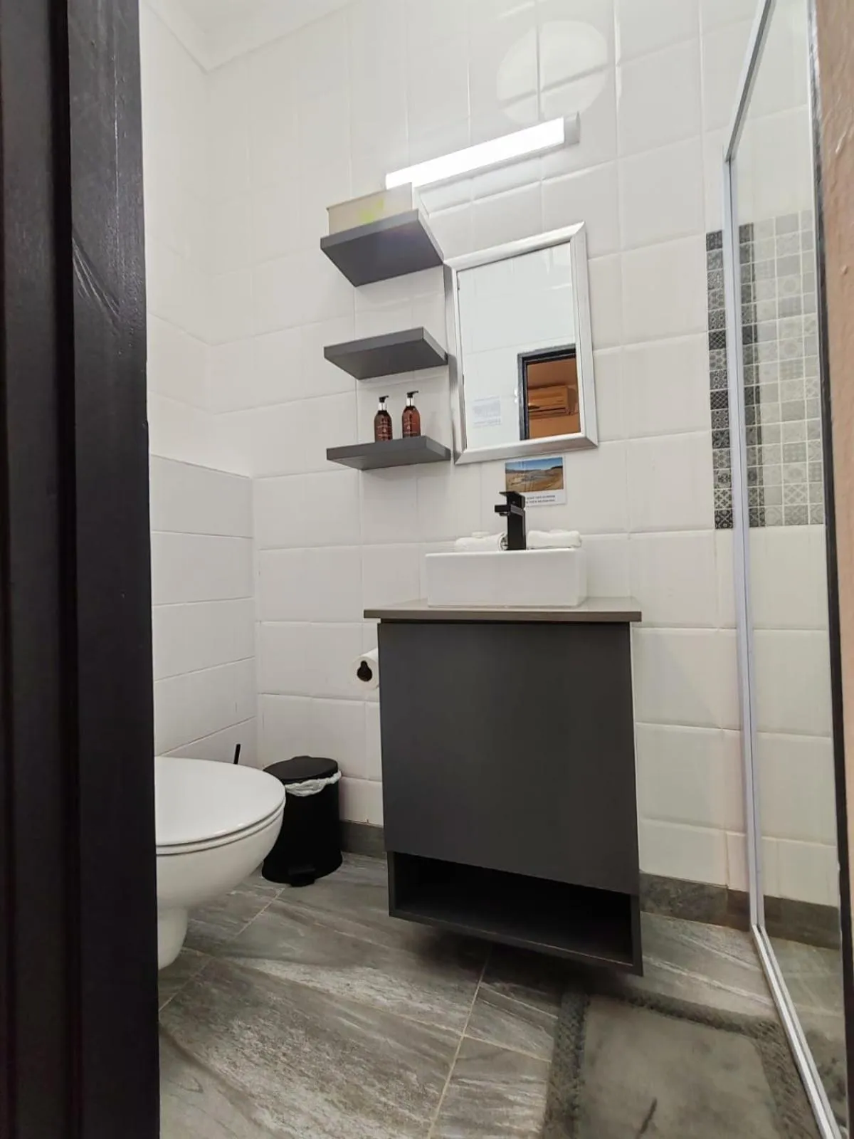 Shower in Point B Guest House -Sustainable Solar Energy