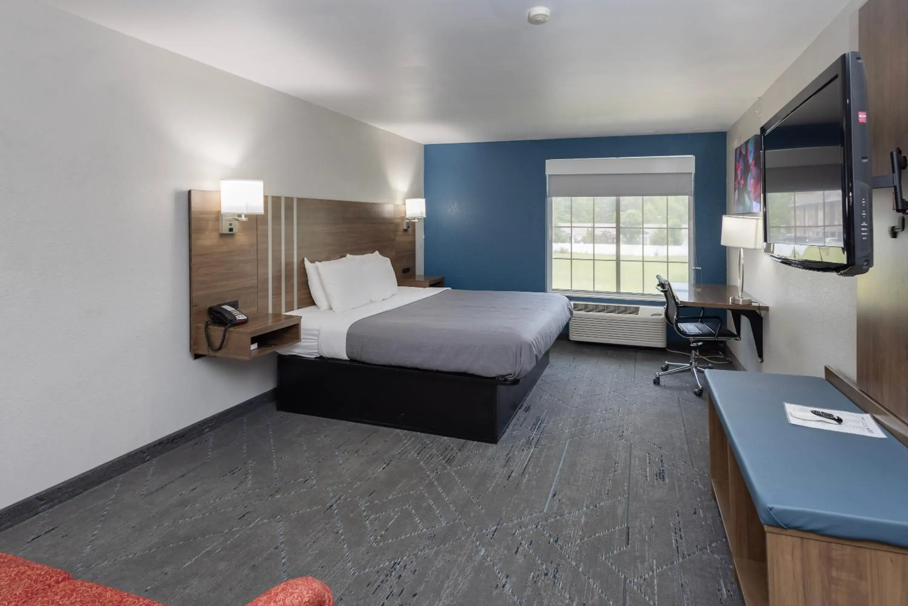 Photo of the whole room, Bed in Countryside Inn and Suites Photo of the whole room, Bed in Countryside Inn and Suites