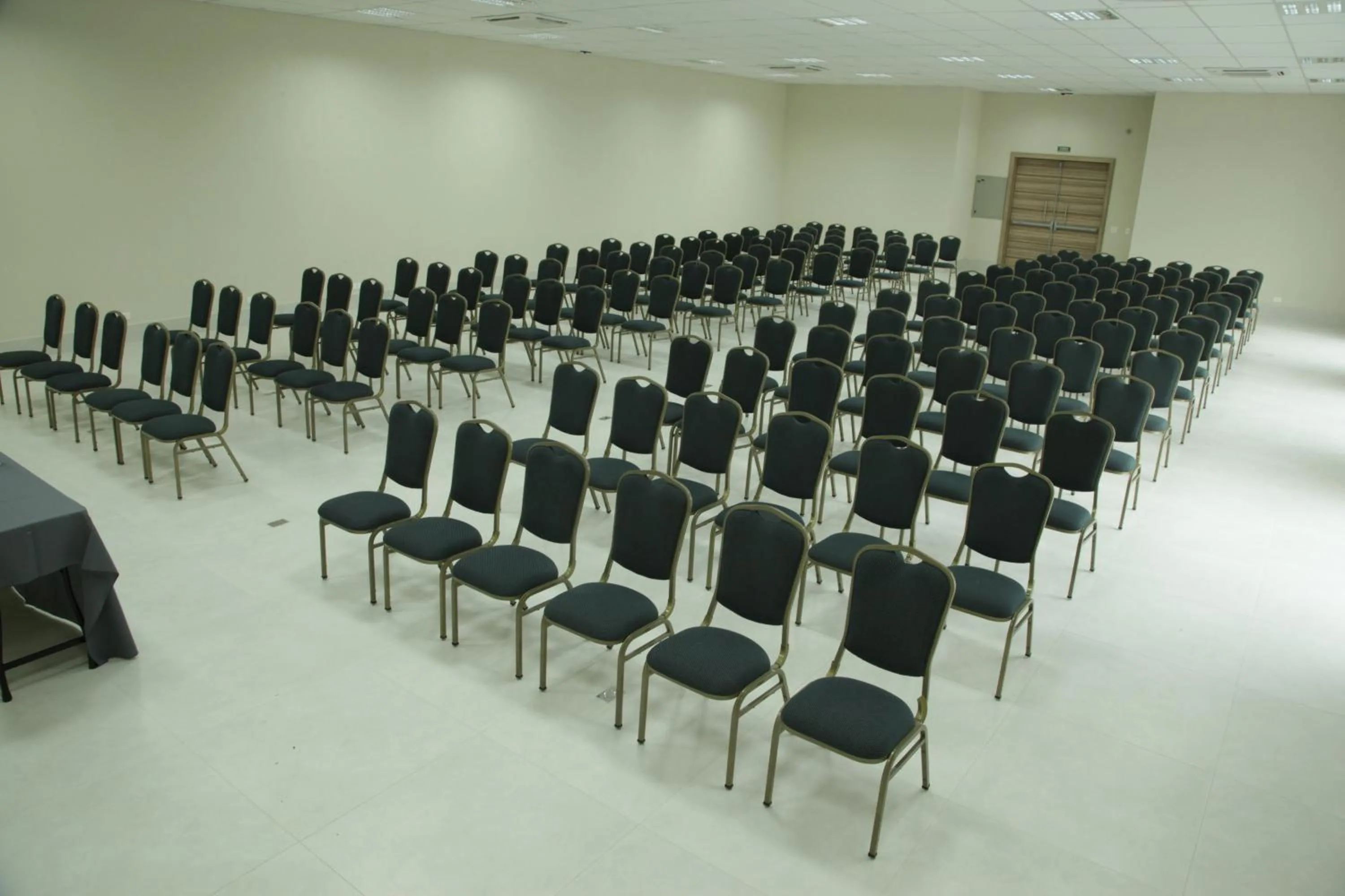 Business facilities in Beach Hotel Sunset