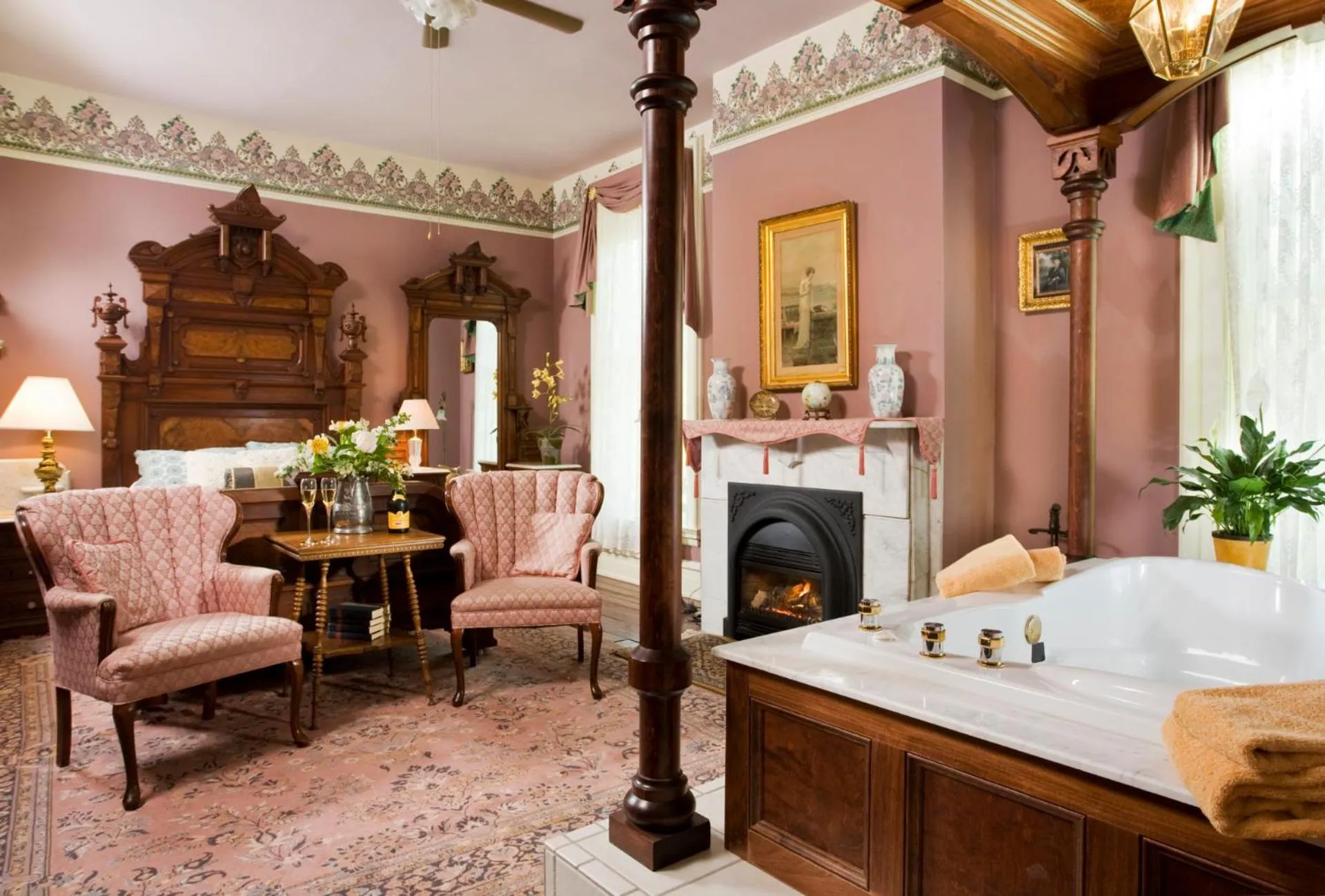 Living room in Garth Woodside Mansion Bed and Breakfast