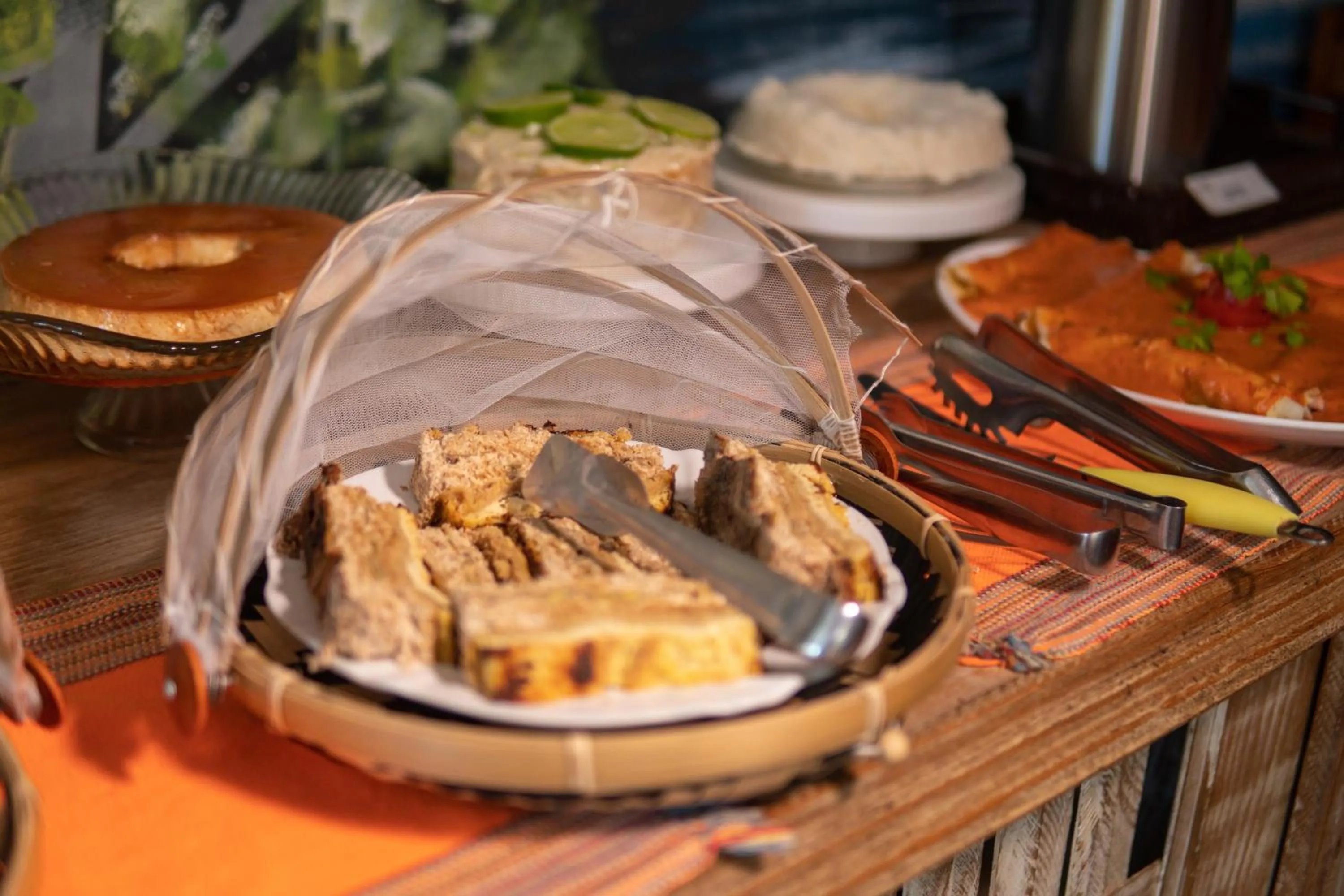 Buffet breakfast in PV Pousada Passarela da Vila