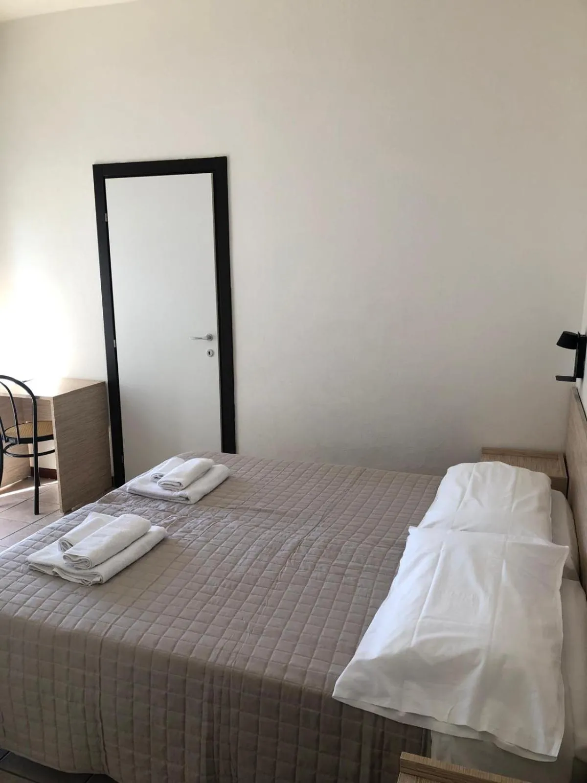 Bed in Hotel Continental