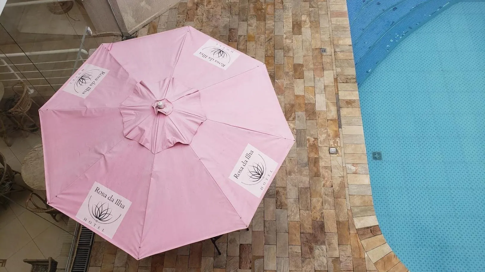 Swimming pool in Hotel Rosa da Ilha Guaruja - Perto do Mar com piscina